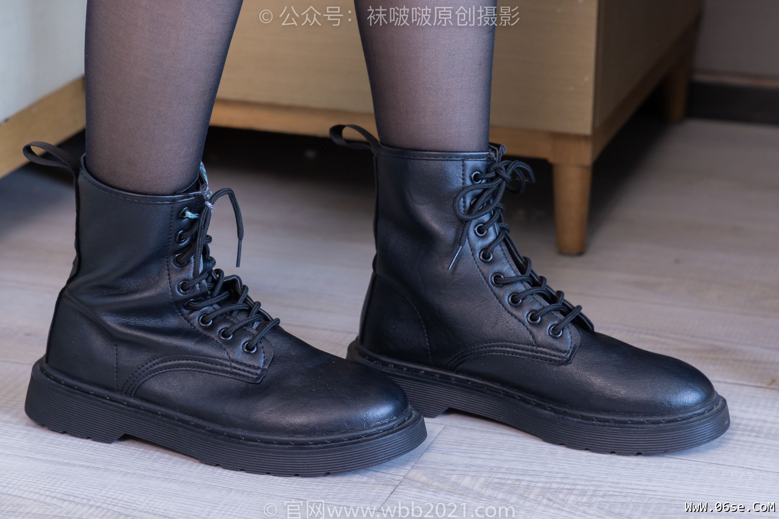 图片[140]-BoBoSocks袜啵啵 No.406 甜甜圈 -马丁靴、黑丝[150P]-六色网