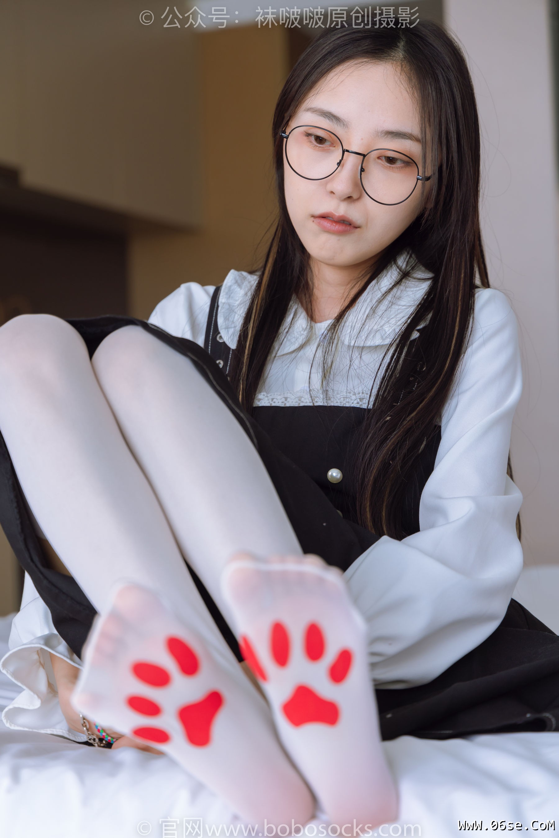 图片[111]-BoBoSocks袜啵啵 No.177 稚予-皮鞋、厚白丝（脚底猫爪印款）[140P]-六色网