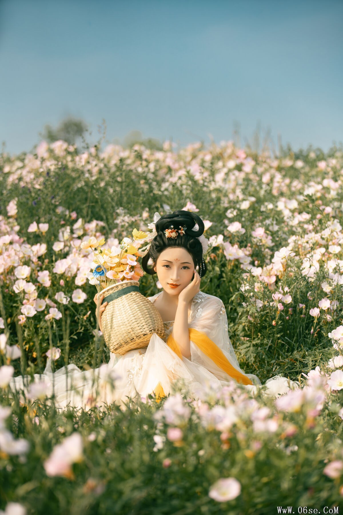 图片[21]-YiTuYu艺图语 Vol.6911 Jun Yin Lan[33P]-六色网