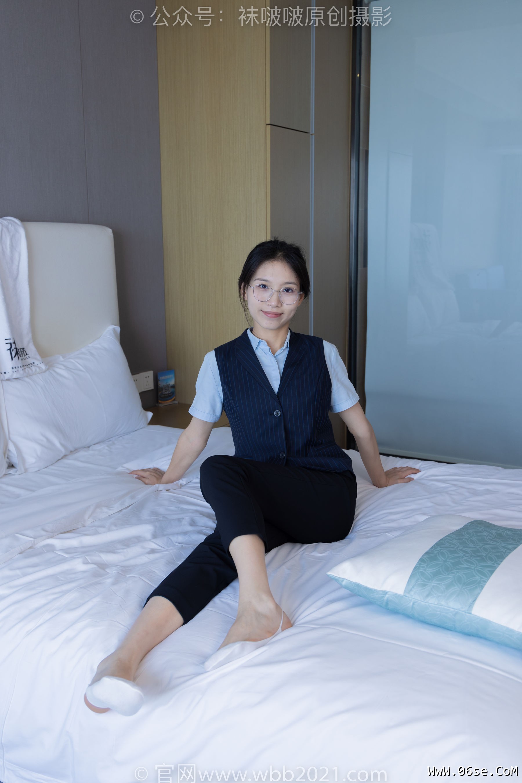 图片[12]-BoBoSocks袜啵啵 No.413 芝士 -高跟鞋、白色吊带船袜、银行制服[145P]-六色网