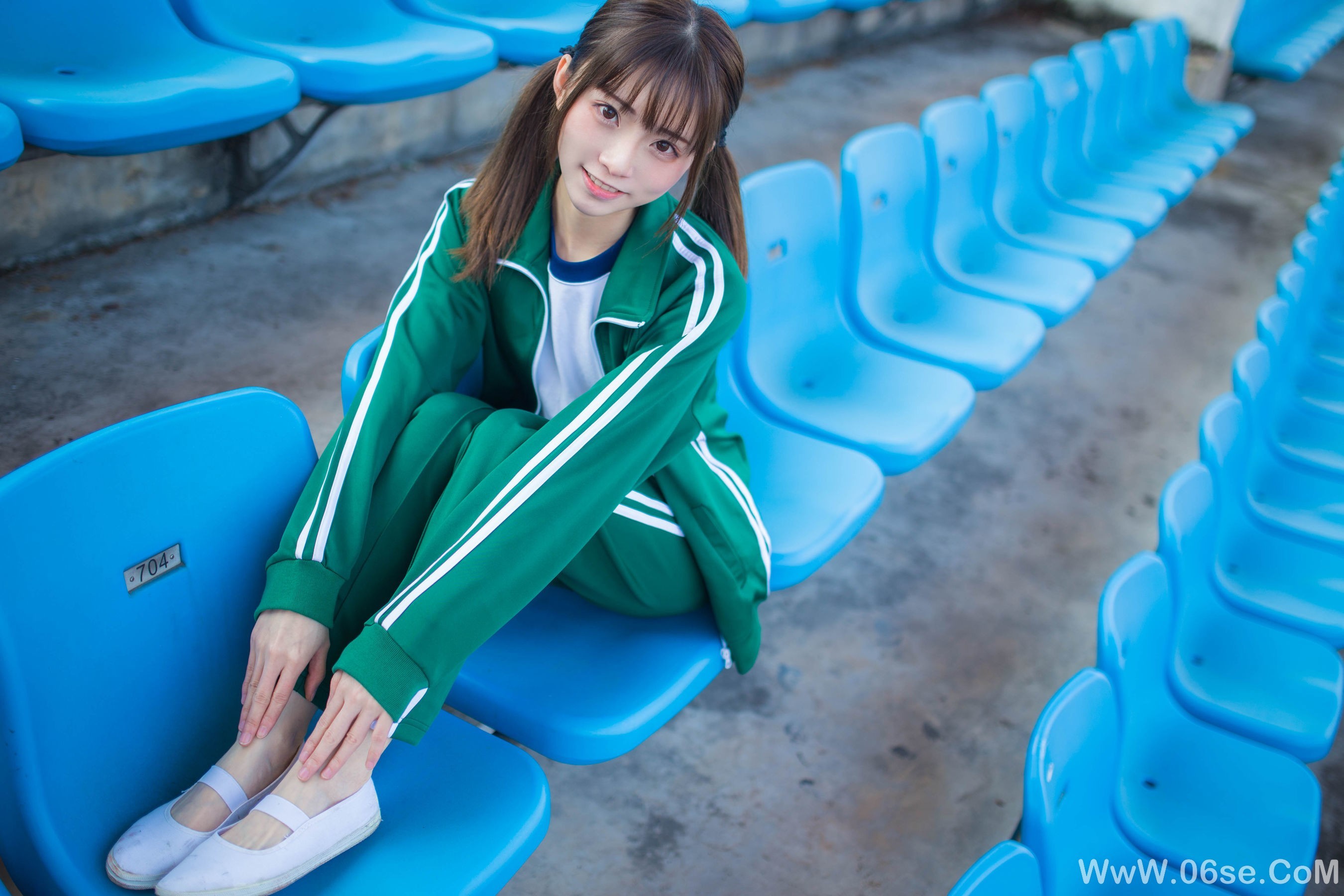 图片[13]-动漫博主Kitaro_绮太郎 绿色运动服女孩[18P]-六色网