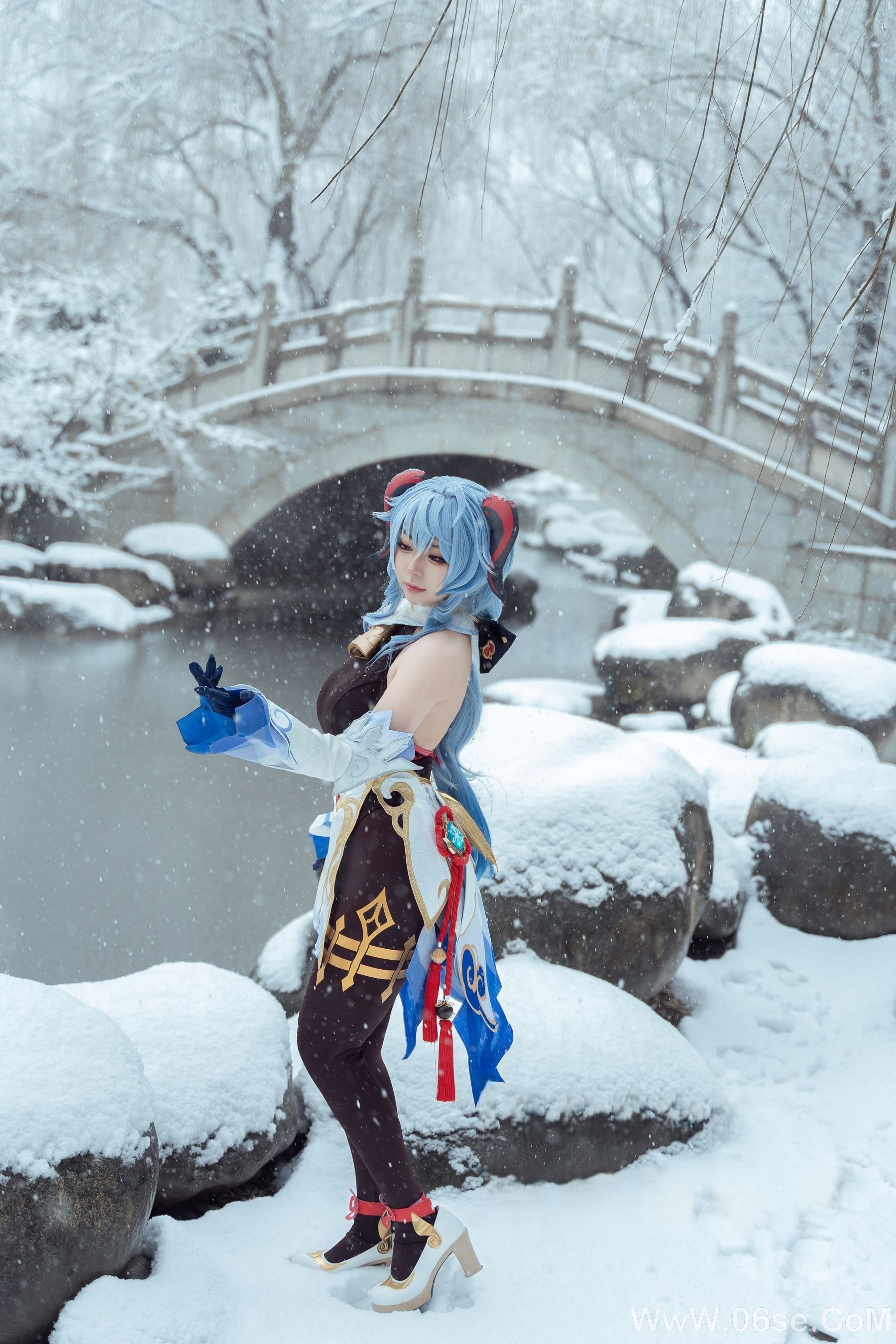 图片[31]-虎森森 – 原神 甘雨 雪景[42P]-六色网