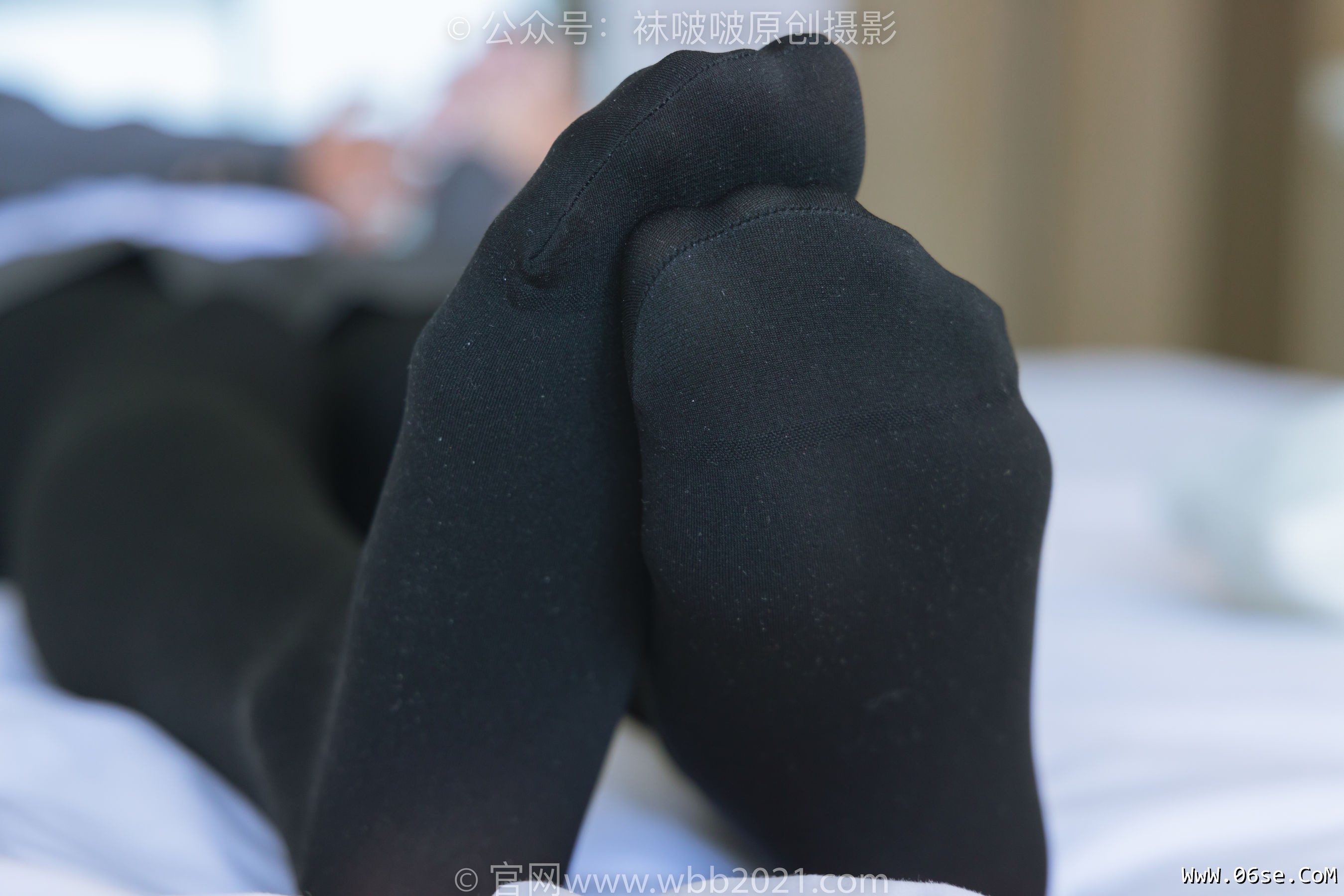 图片[100]-BoBoSocks袜啵啵 No.315 小沫 -平底鞋、厚黑丝、模特穿鞋及丝袜踩玩偶小熊剧情[140P]-六色网