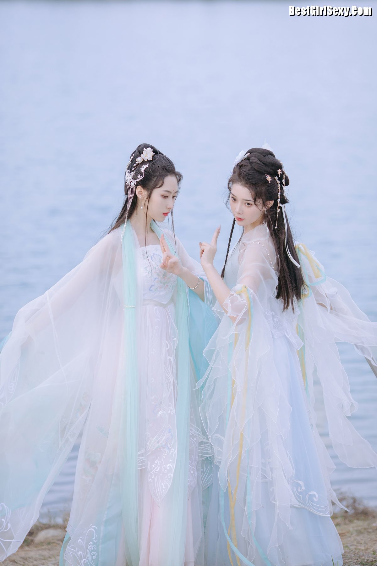 图片[4]-YiTuYu艺图语 Vol.4105 Chu Yuan Yuan[25P]-六色网