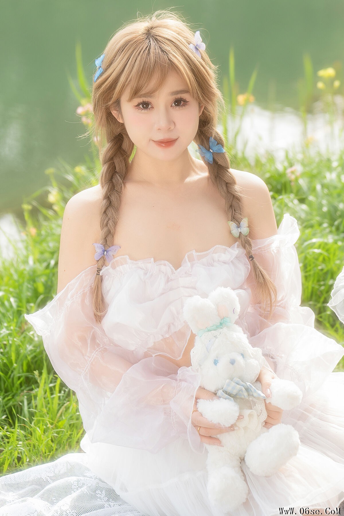 YiTuYu艺图语 Vol.6737 Pao Fu Xiao Fang[33P]-六色网