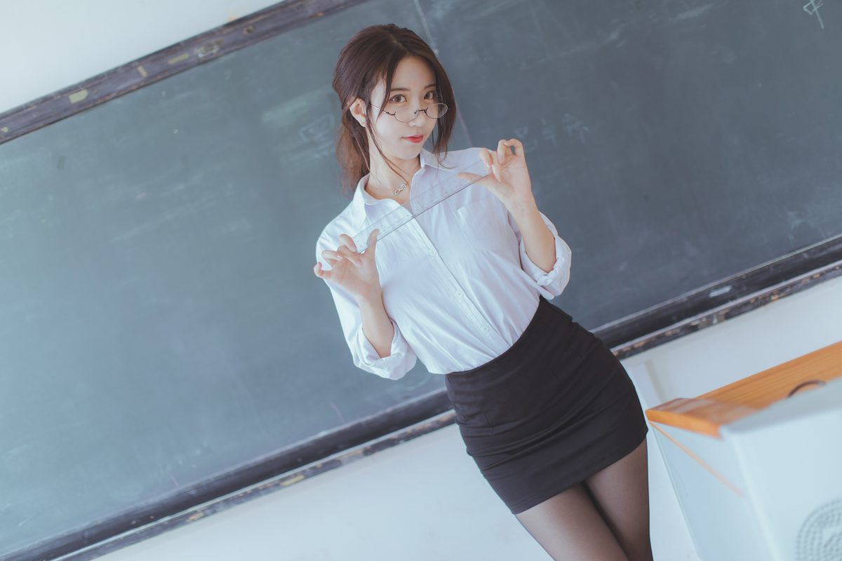 图片[16]-YiTuYu艺图语 Vol.5961 Hei Chuan[27P]-六色网