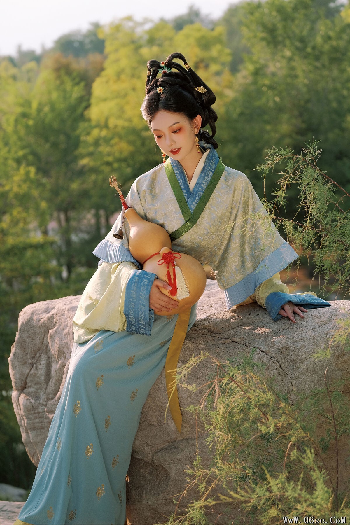 图片[30]-YiTuYu艺图语 Vol.7768 Qiu Qiu[32P]-六色网