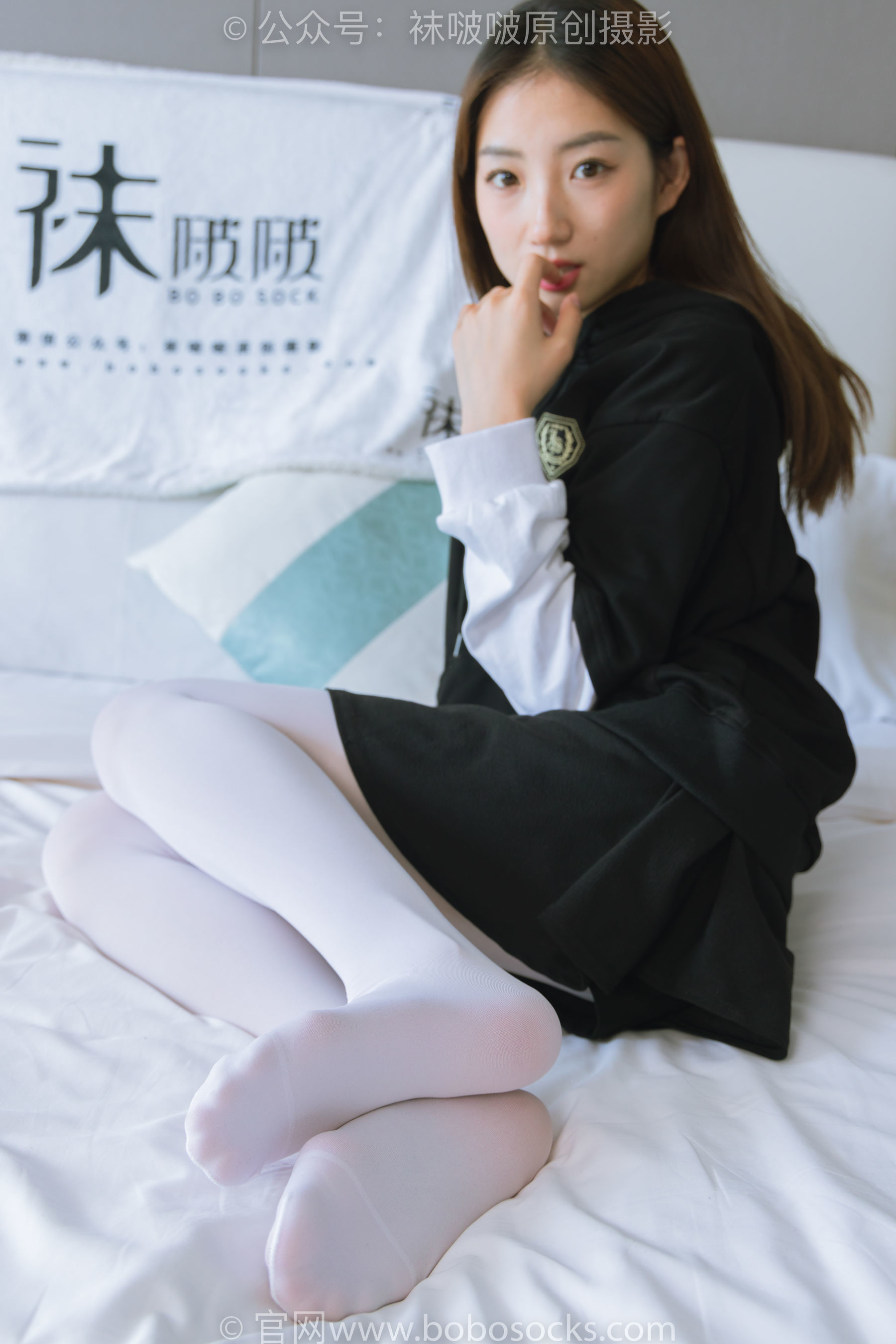 图片[33]-BoBoSocks袜啵啵 No.214 小沫 -黑色运动鞋、厚白丝[142P]-六色网