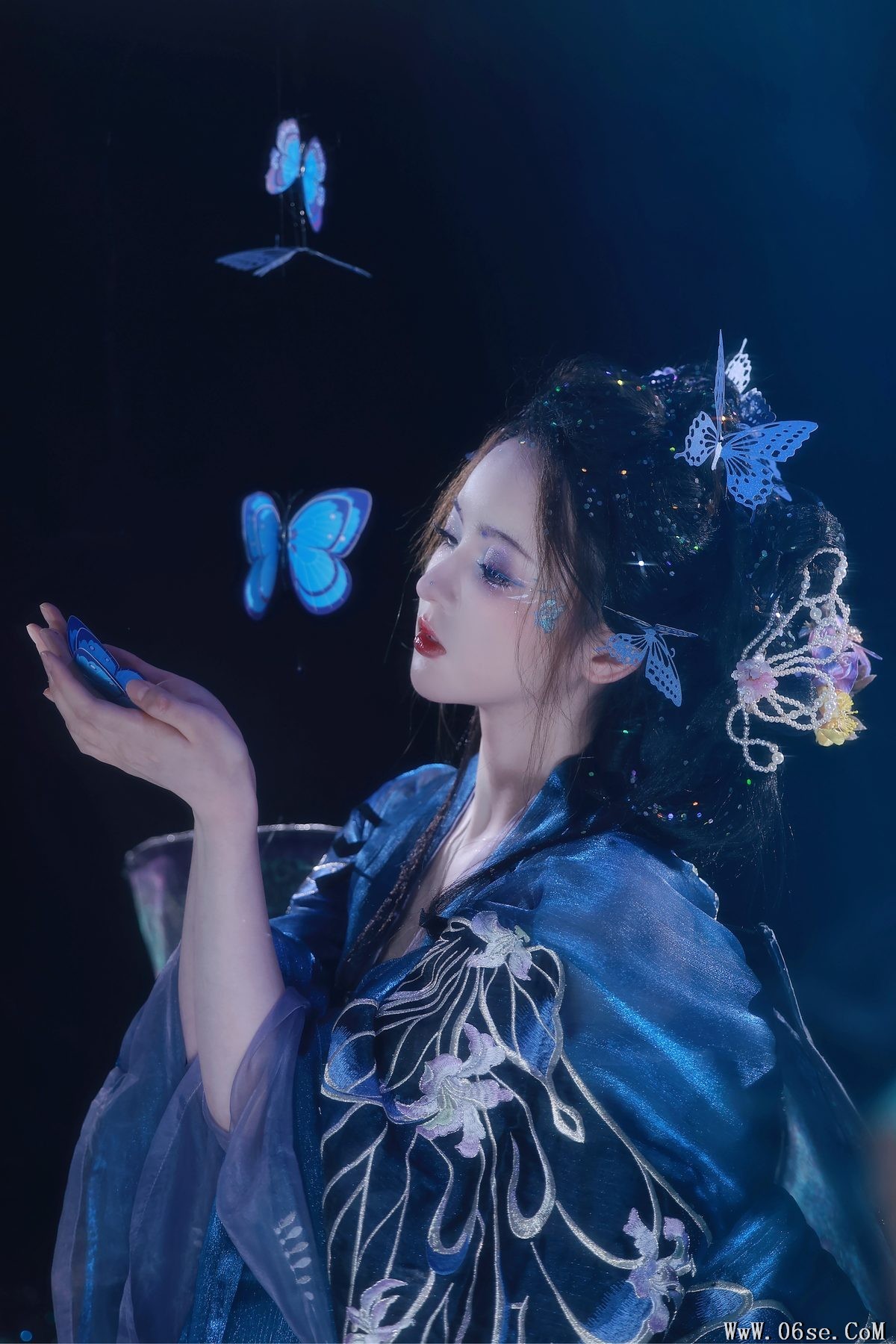 图片[16]-YiTuYu艺图语 Vol.3446 Tian Qing Hou De Ying Hua Hua[25P]-六色网