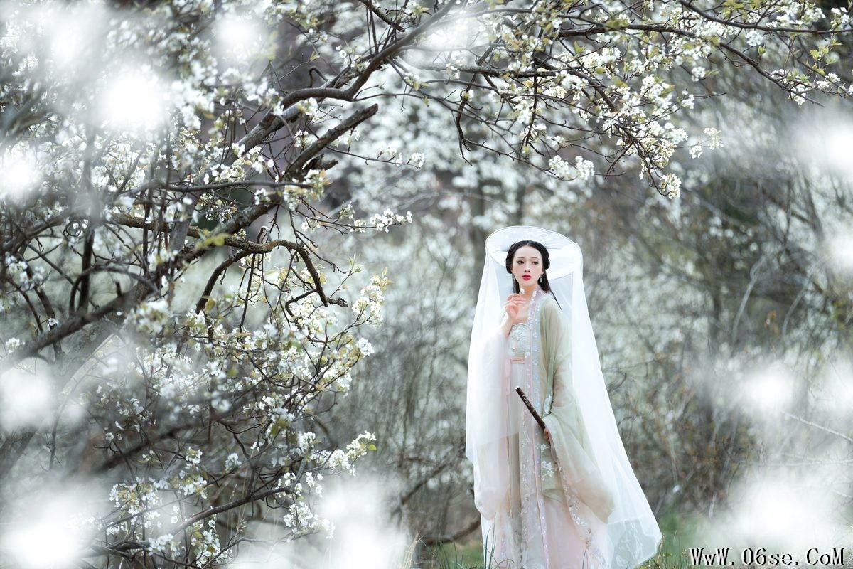 图片[4]-YiTuYu艺图语 Vol.4753 Wei Wei[39P]-六色网