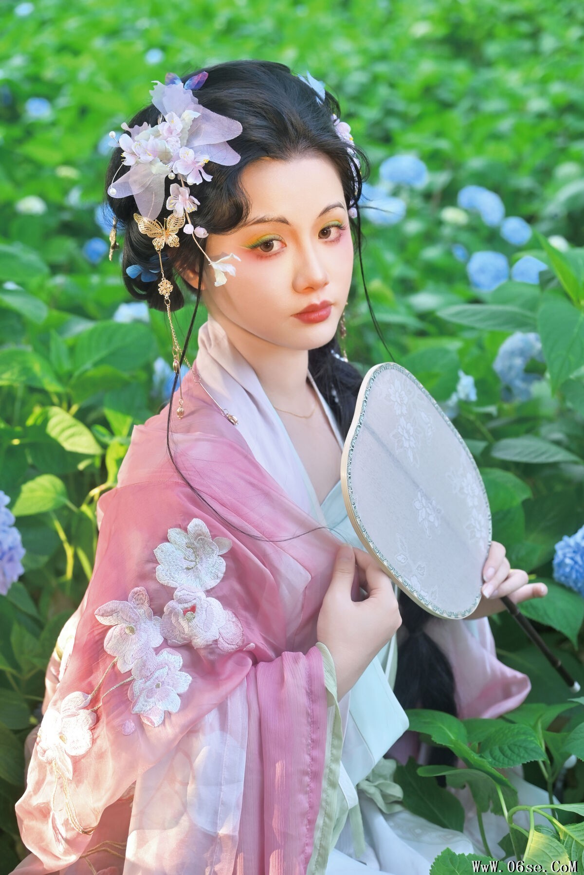图片[13]-YiTuYu艺图语 Vol.7172 Yi Zhi Tou Lan De Li Li[22P]-六色网