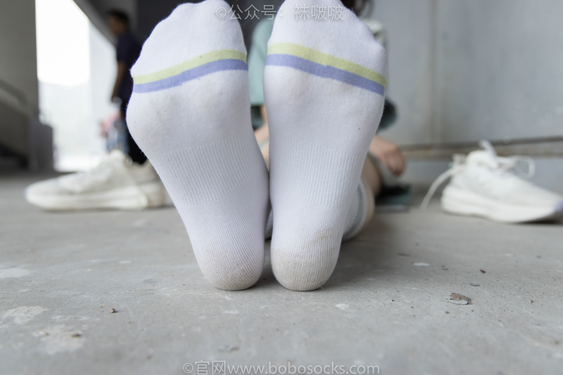 图片[85]-BoBoSocks袜啵啵 No.025 熊熊-安踏运动鞋、白色棉袜、裸足[146P]-六色网