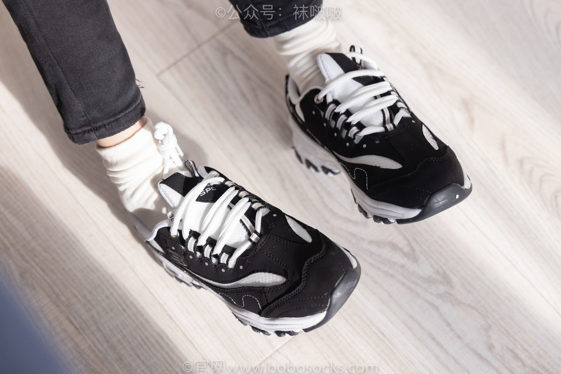 图片[16]-BoBoSocks袜啵啵 No.055 稚予-斯凯奇运动鞋、白棉袜、黑棉袜[139P]-六色网