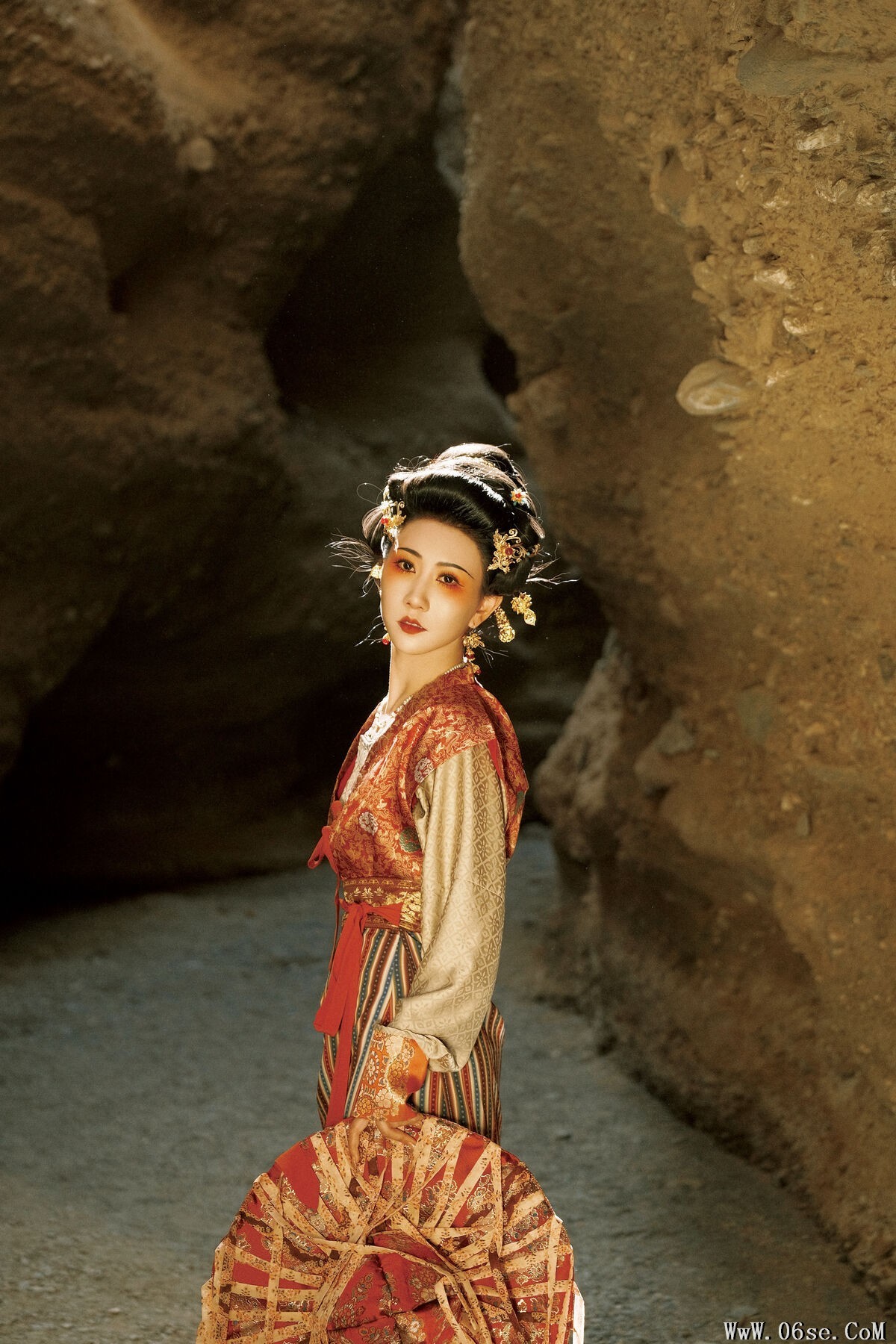图片[19]-YiTuYu艺图语 Vol.7732 Xiao Bei Ke Qing Bu Yao Fang Qi[25P]-六色网