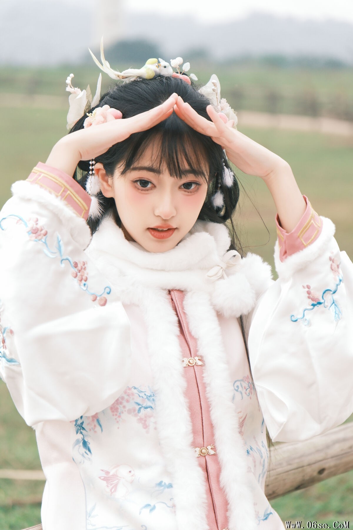 图片[17]-YiTuYu艺图语 Vol.6758 Er Liang Feng Yue[21P]-六色网