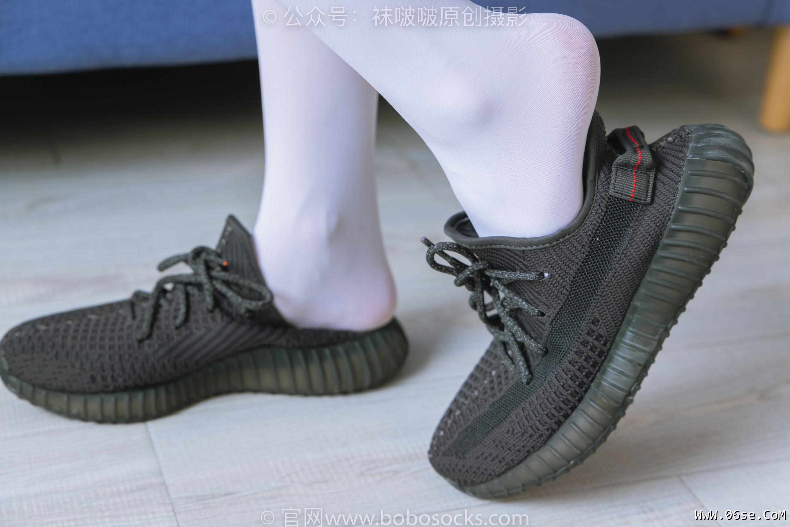 图片[81]-BoBoSocks袜啵啵 No.214 小沫 -黑色运动鞋、厚白丝[142P]-六色网