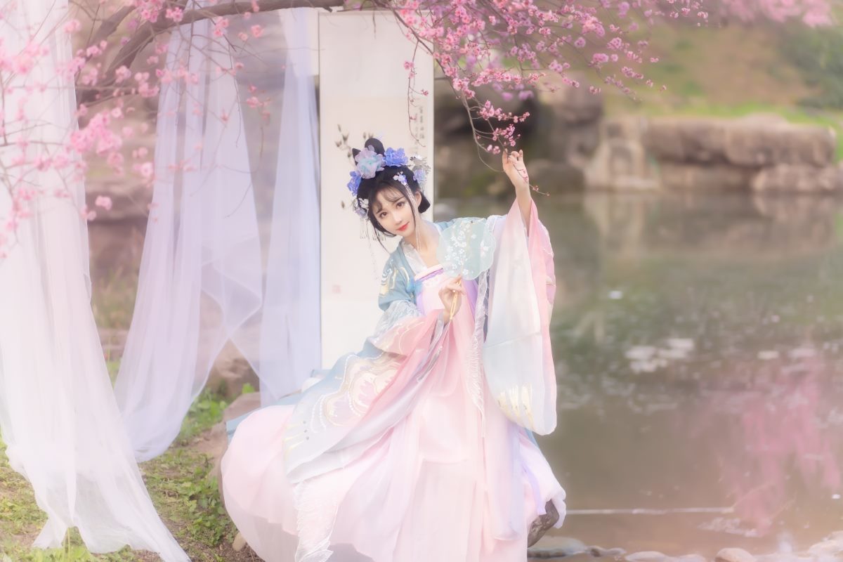 图片[32]-YiTuYu艺图语 Vol.3086 Qi Luo Sheng De Xiao Su Su[36P]-六色网