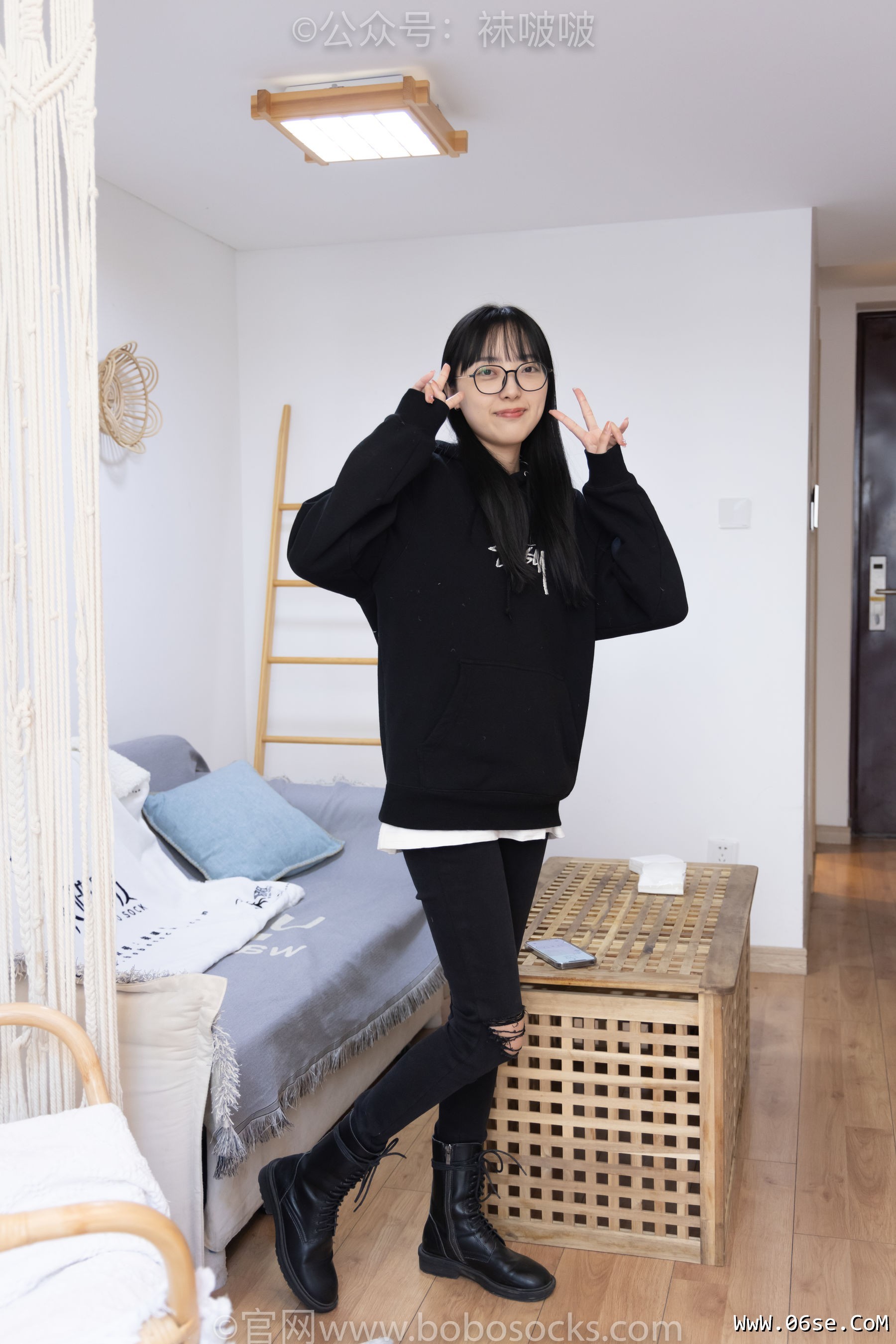 图片[4]-BoBoSocks袜啵啵 No.061 稚予-短靴、白棉袜、裸足[145P]-六色网