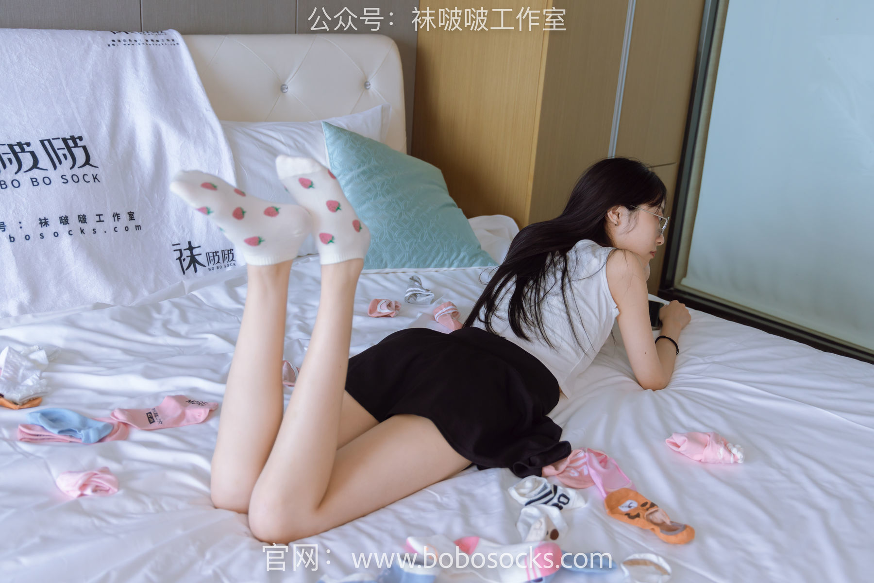图片[112]-BoBoSocks袜啵啵 No.127 稚予-麦昆板鞋、两双自然穿旧棉袜、裸足[139P]-六色网