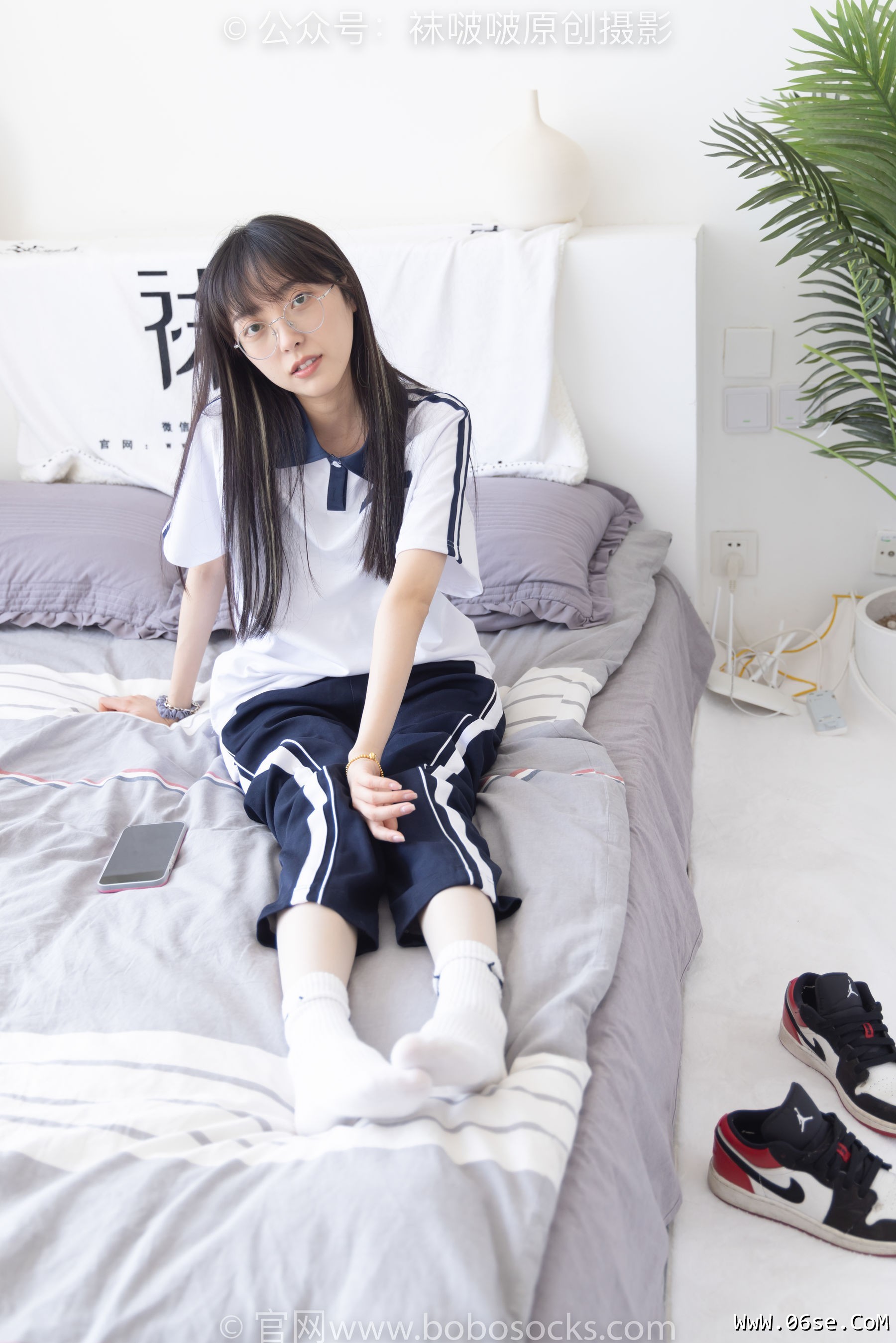 图片[72]-BoBoSocks袜啵啵 No.207 稚予 -aj板鞋、白棉袜、油亮白丝、校服裤里丝[140P]-六色网
