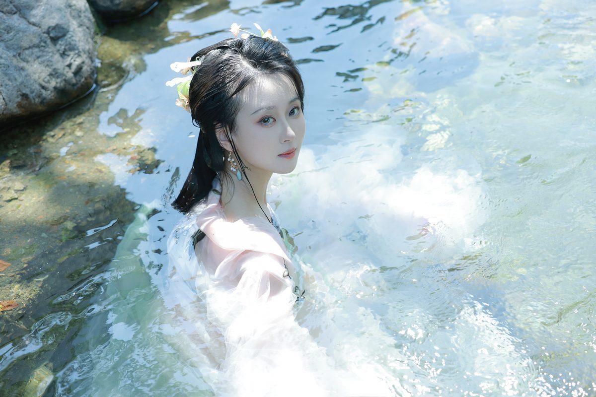 图片[28]-YiTuYu艺图语 Vol.3667 A Tong[30P]-六色网