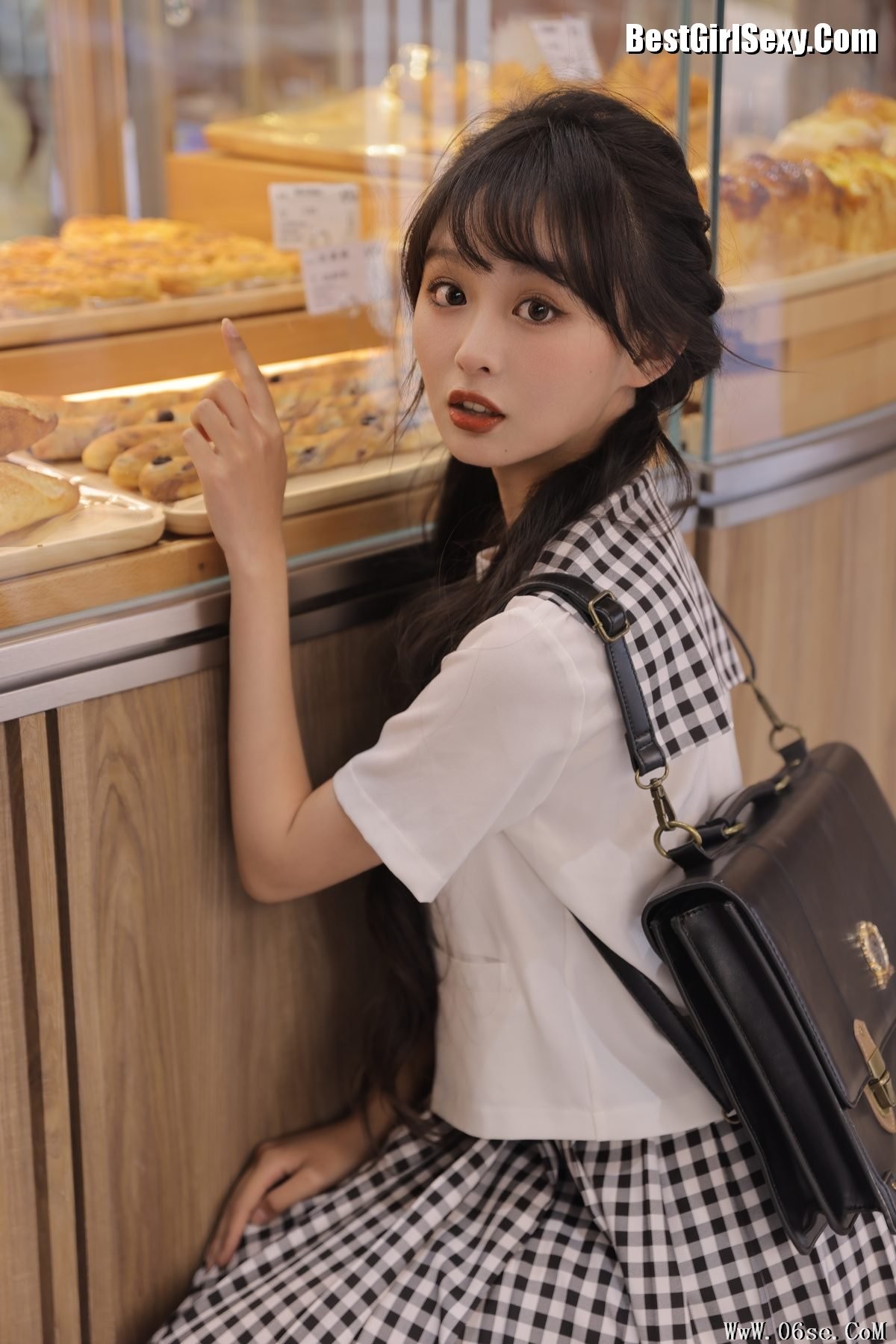 图片[17]-YiTuYu艺图语 Vol.3751 Yi Tiao Lan Chong[23P]-六色网