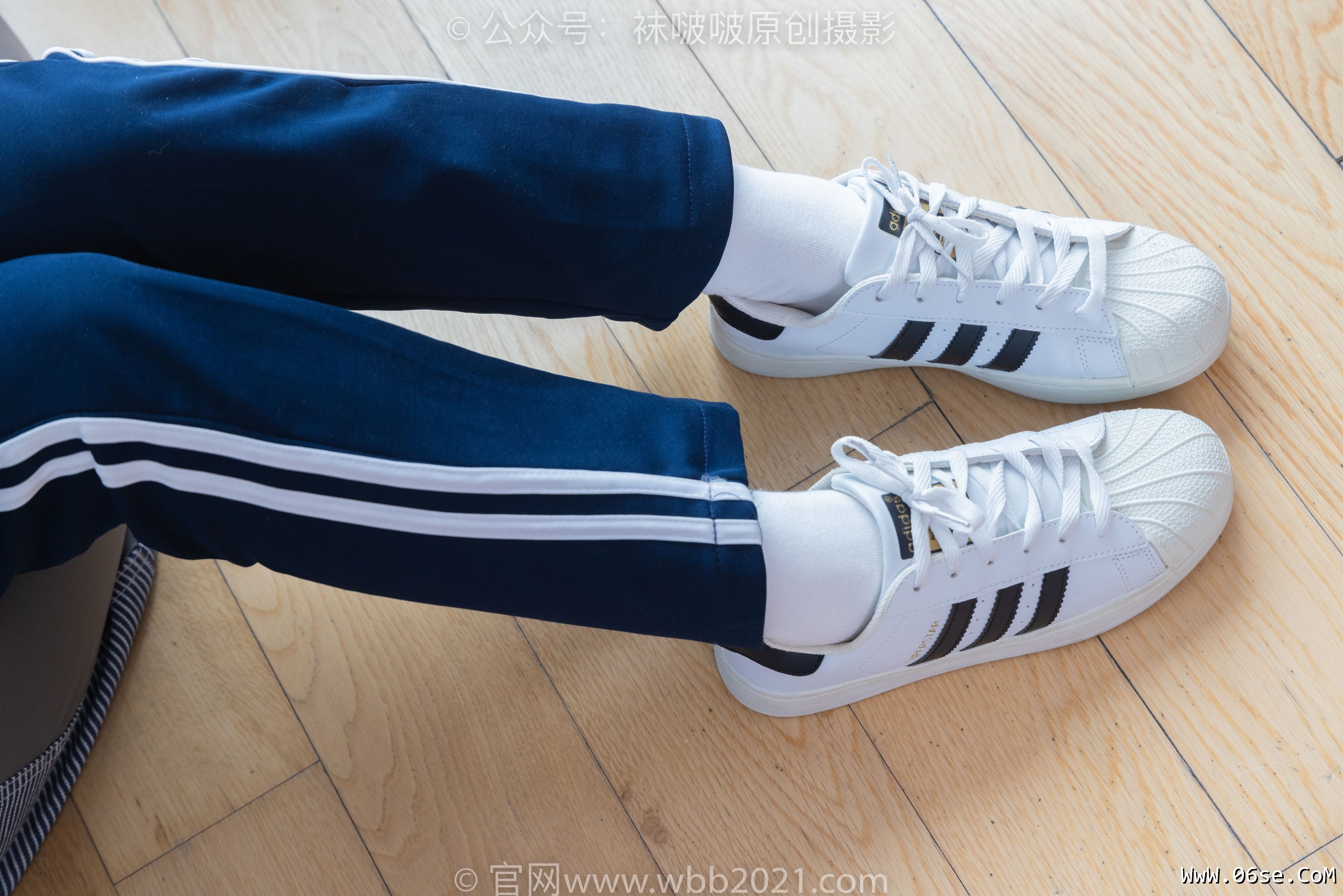 图片[81]-BoBoSocks袜啵啵 No.366 甜甜圈 -三双板鞋、白棉袜、短白丝[150P]-六色网