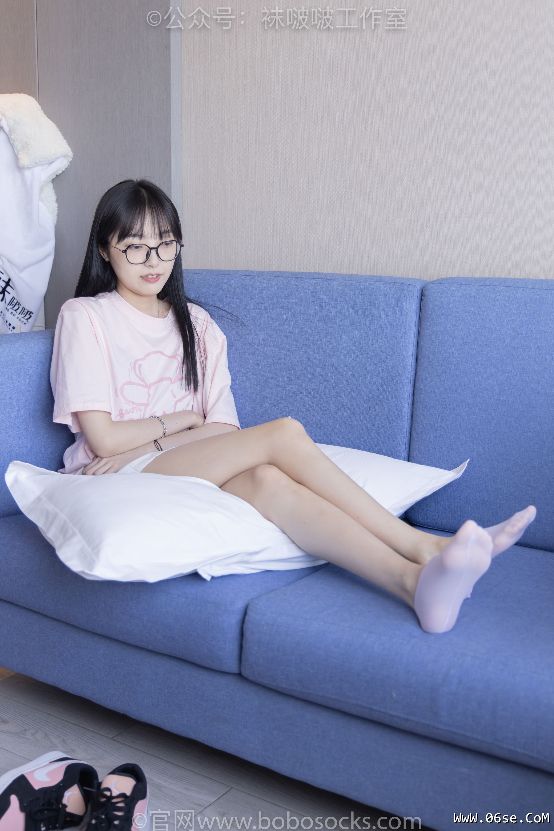 图片[36]-BoBoSocks袜啵啵 No.091 稚予-板鞋、淡粉色船袜、黑色船袜、裸足[148P]-六色网
