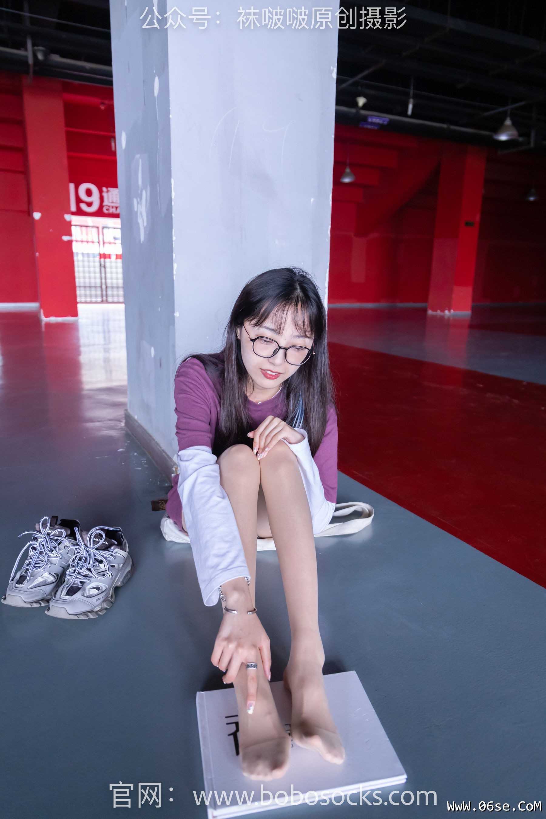 图片[132]-BoBoSocks袜啵啵 积分限定作品010 稚予-巴黎世家运动鞋、白棉袜、肉丝[144P]-六色网