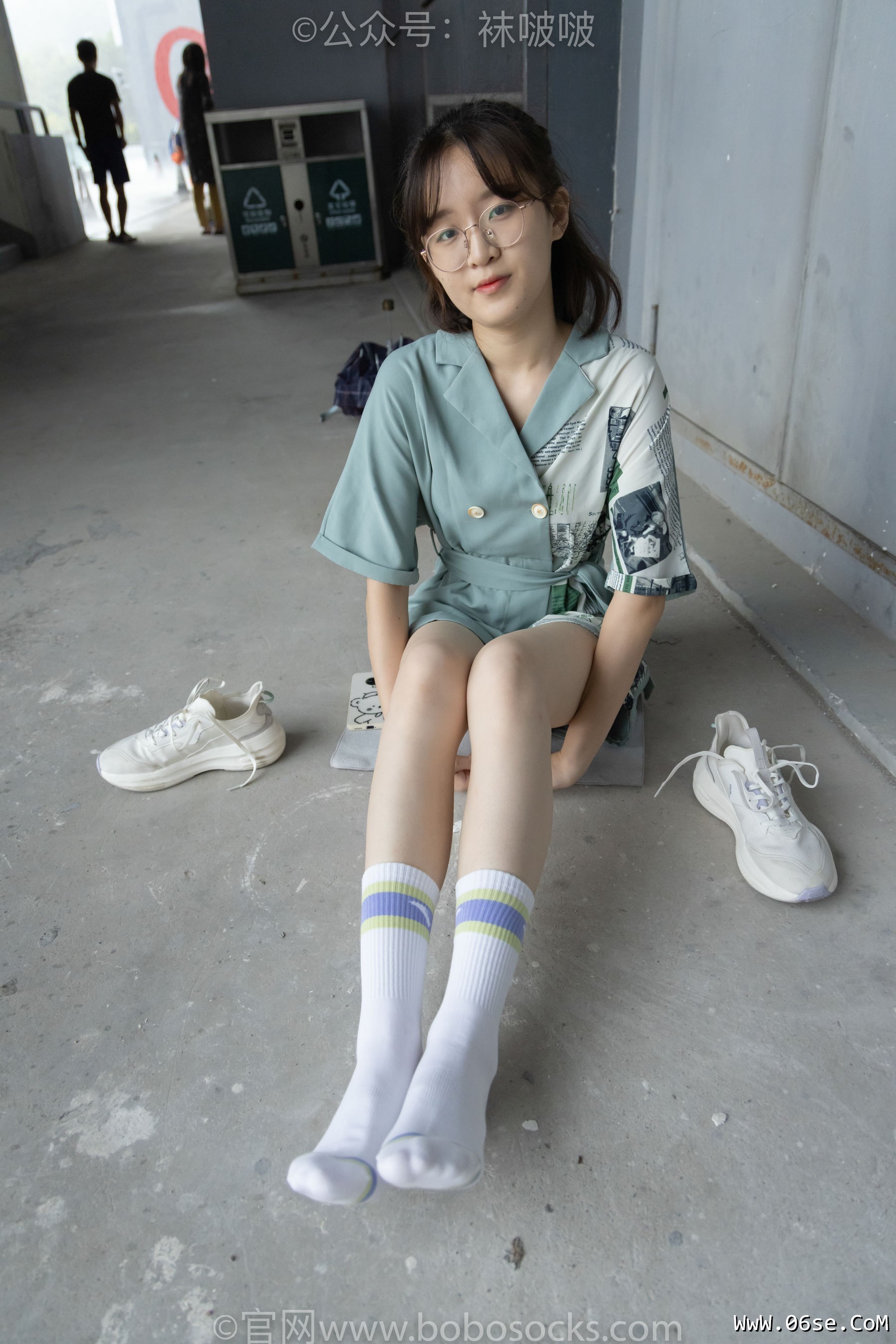 图片[79]-BoBoSocks袜啵啵 No.025 熊熊-安踏运动鞋、白色棉袜、裸足[146P]-六色网