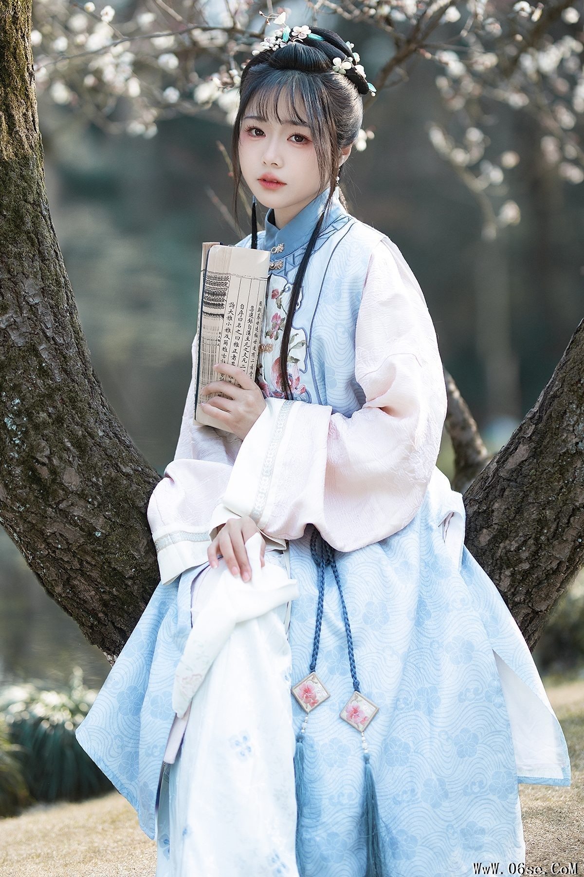 YiTuYu艺图语 Vol.5073 Yun Yun De Hei Yan Quan Er[21P]-六色网
