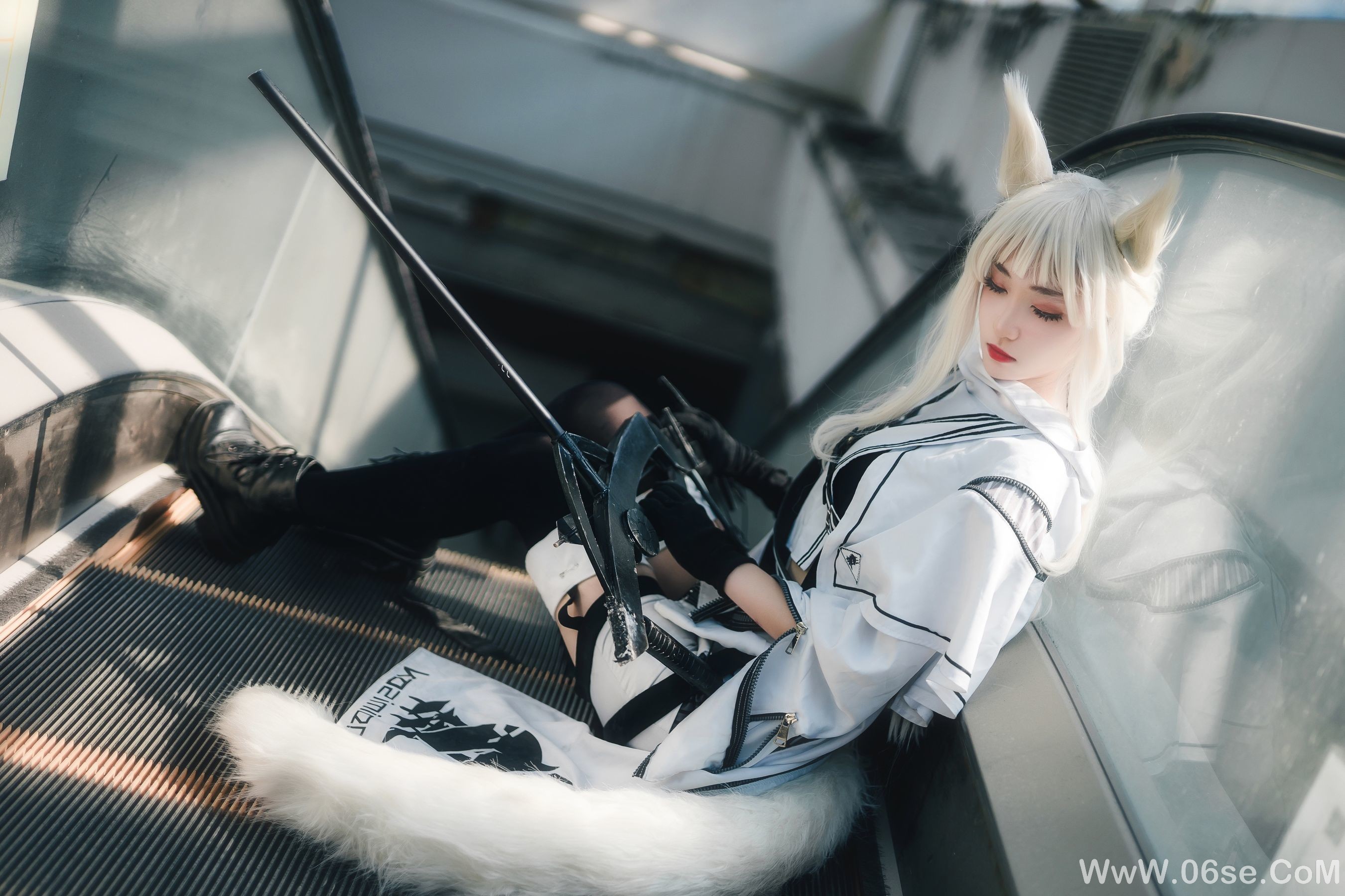 图片[2]-动漫博主南桃Momoko 白金常服[17P]-六色网