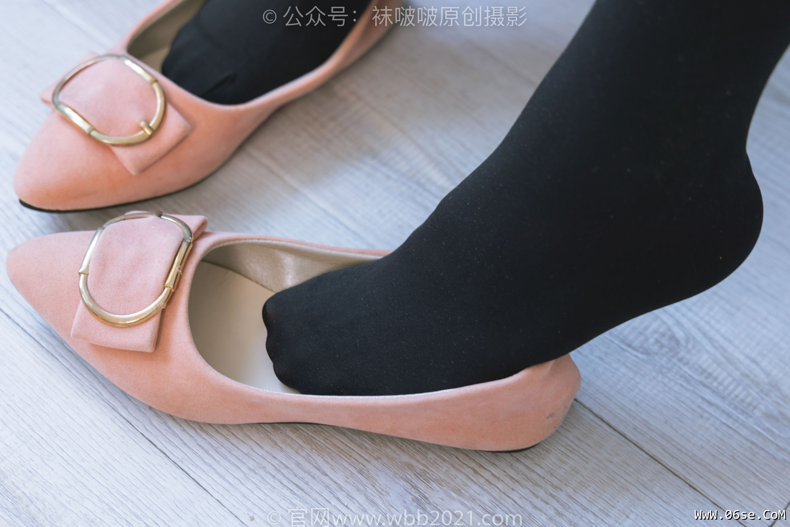 图片[54]-BoBoSocks袜啵啵 No.315 小沫 -平底鞋、厚黑丝、模特穿鞋及丝袜踩玩偶小熊剧情[140P]-六色网