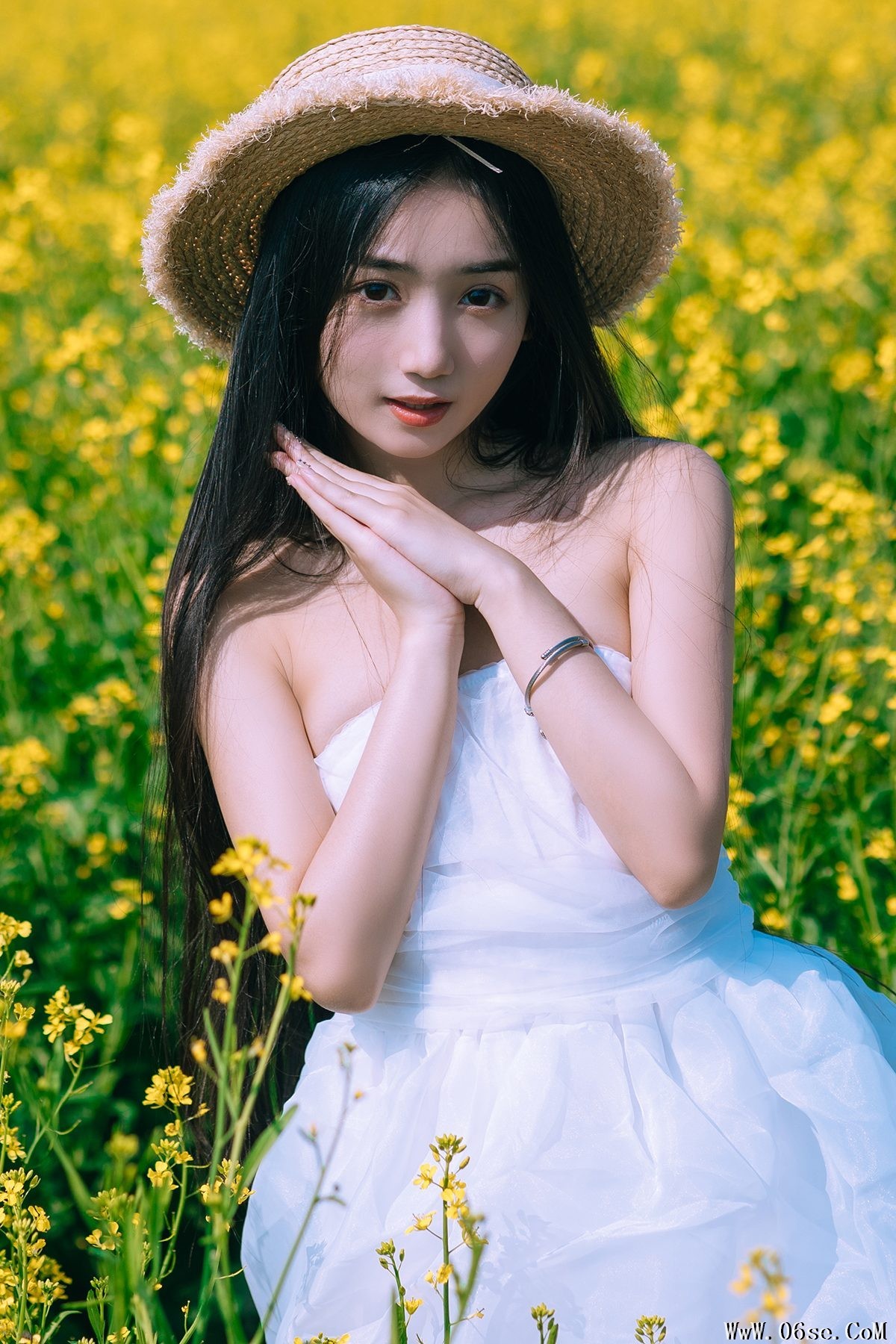 YiTuYu艺图语 Vol.4426 Yi Yu He Bao Dan[51P]-六色网