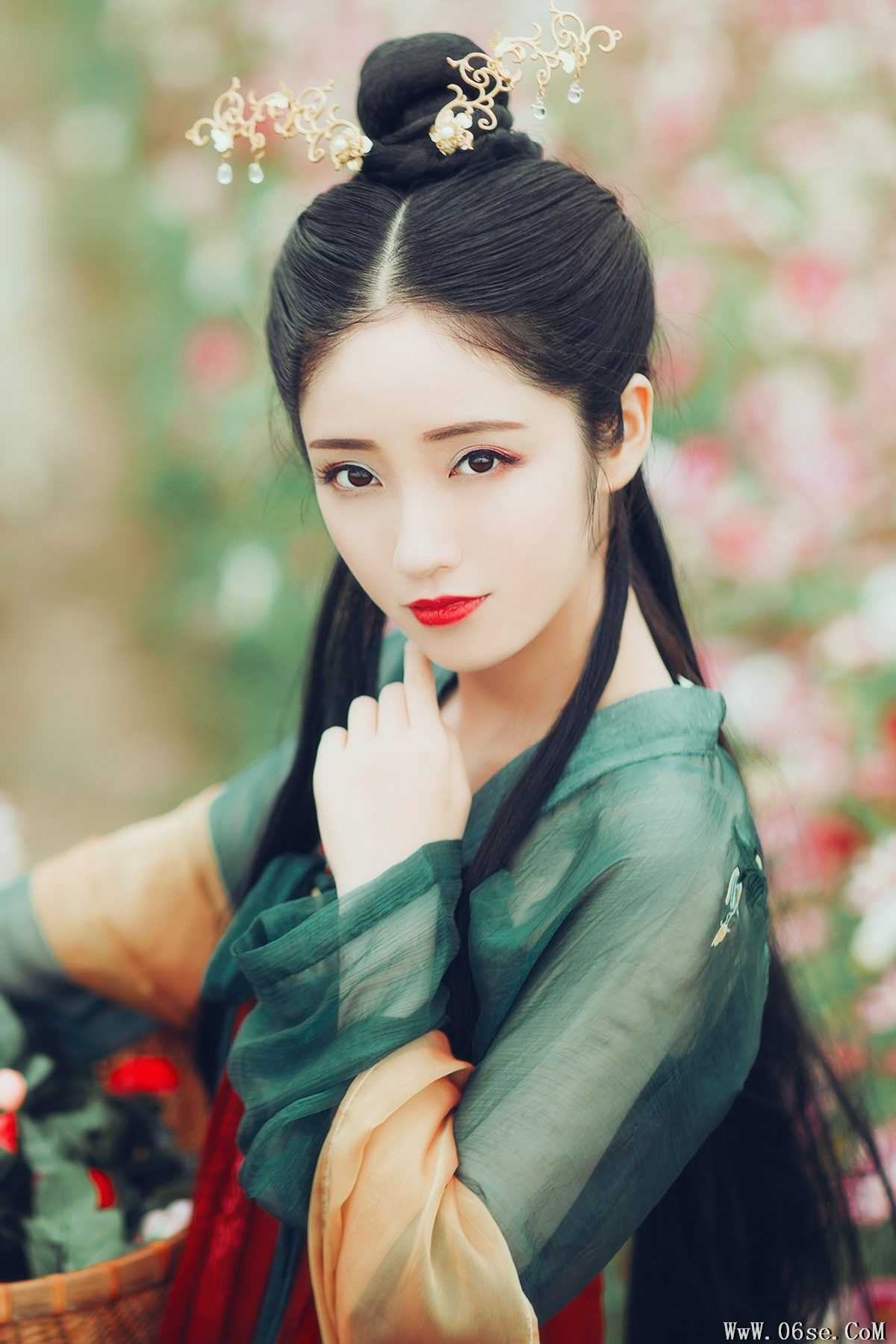 YiTuYu艺图语 Vol.4122 Xiao Wen Nuan Xiang Yao Ge Da Tai Yang[25P]-六色网