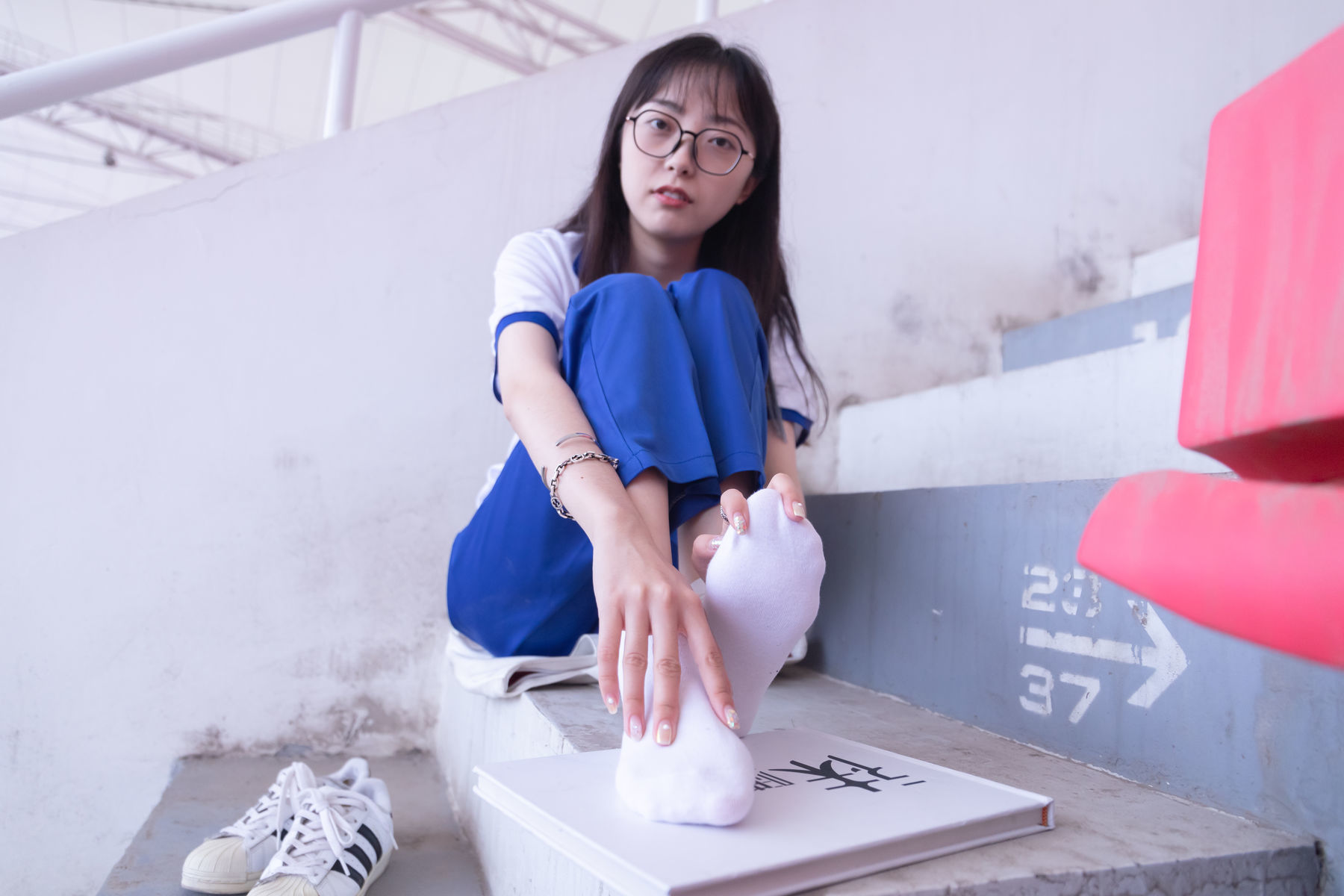 图片[88]-BoBoSocks袜啵啵 No.002 稚予-校服、贝壳头、白棉袜、裸足[139P]-六色网