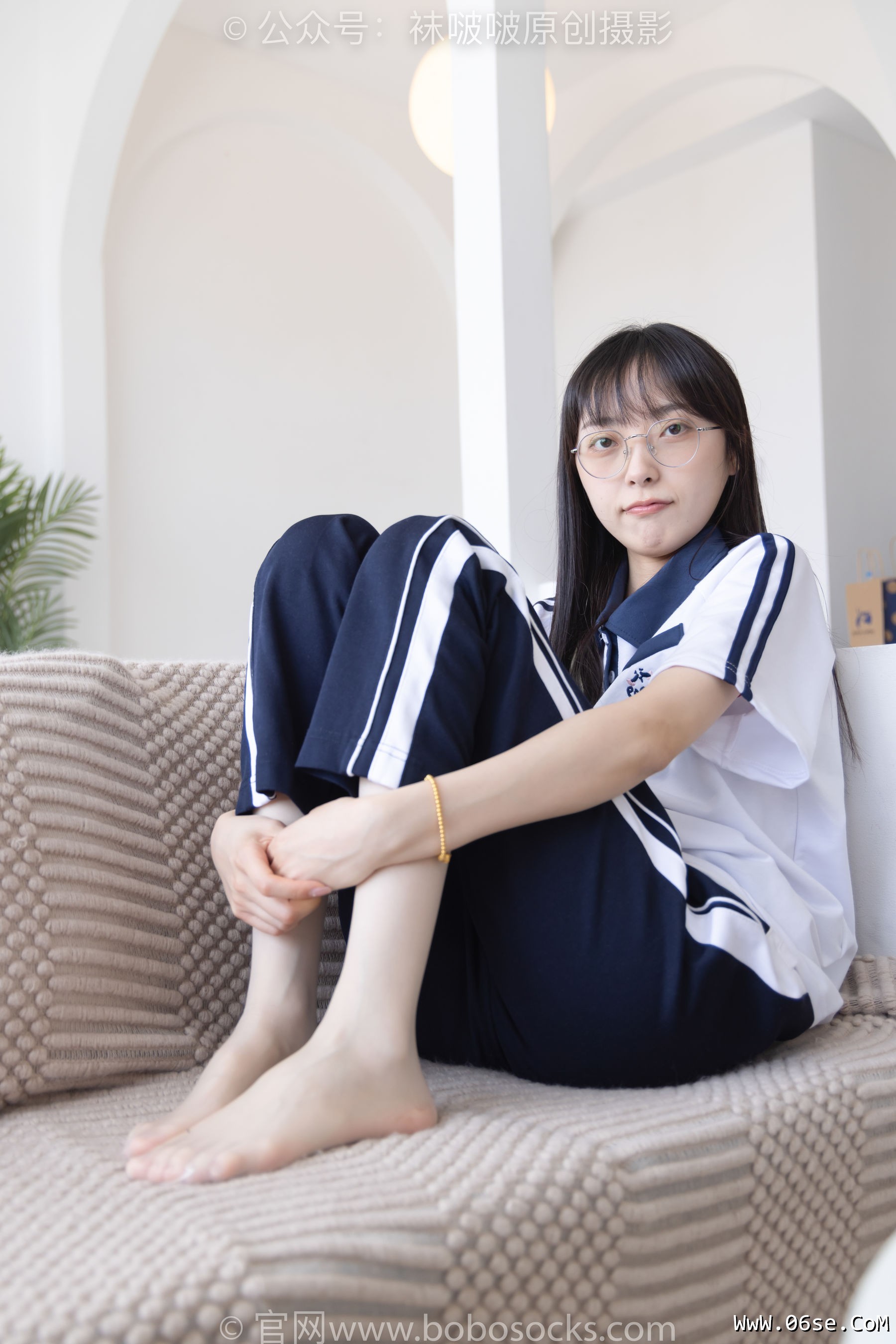 图片[137]-BoBoSocks袜啵啵 No.207 稚予 -aj板鞋、白棉袜、油亮白丝、校服裤里丝[140P]-六色网
