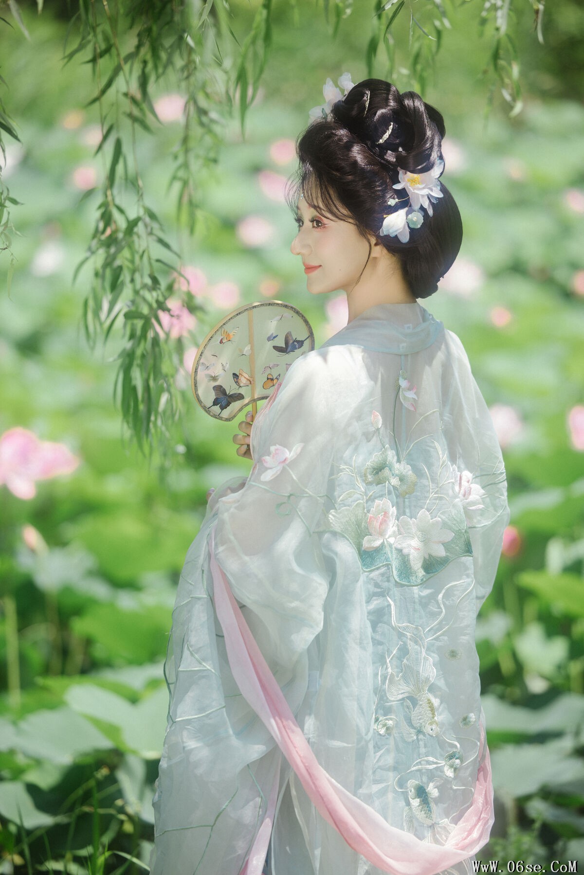 图片[4]-YiTuYu艺图语 Vol.7467 Piao Piao Bu Chi Cao[35P]-六色网