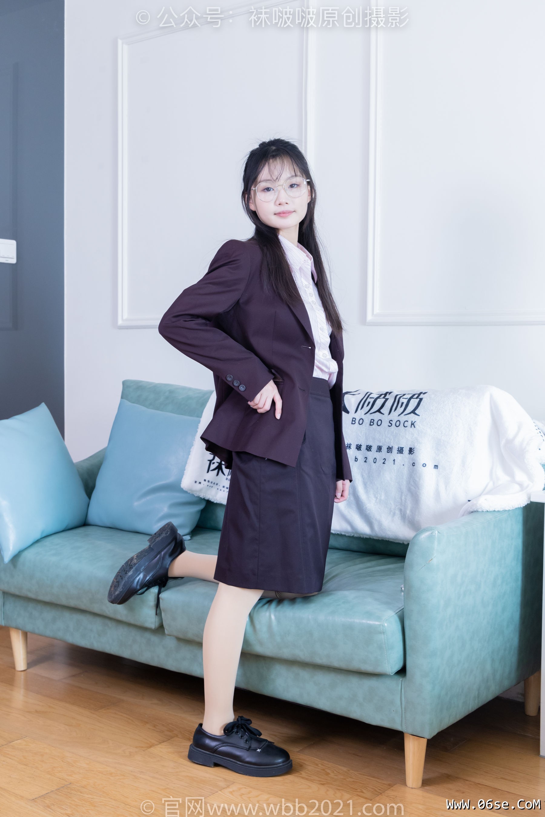 图片[101]-BoBoSocks袜啵啵 No.362 甜甜圈 -两双皮鞋、厚肉丝、厚黑丝、ol制服[230P]-六色网