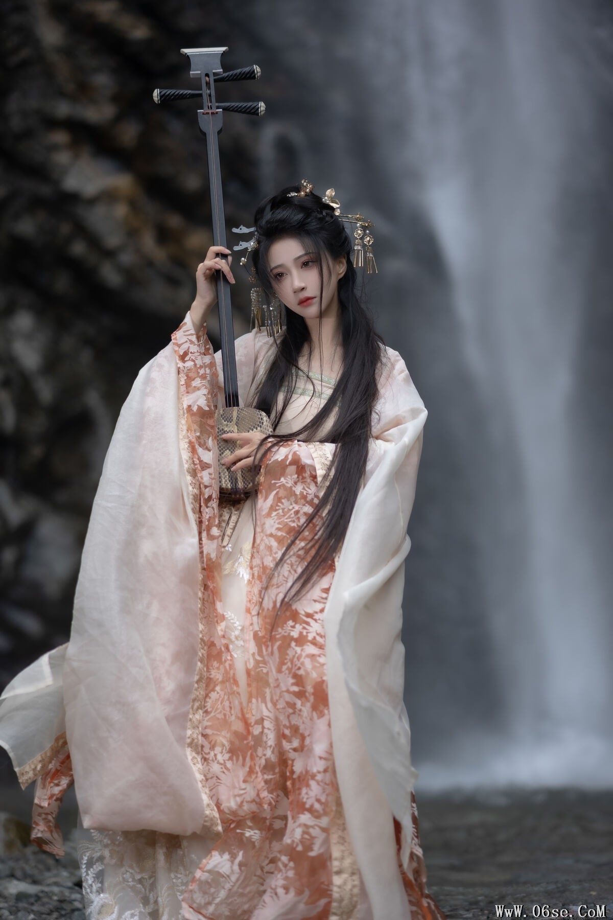 图片[13]-YiTuYu艺图语 Vol.6314 Qi Luo Sheng De Xiao Su Su[27P]-六色网