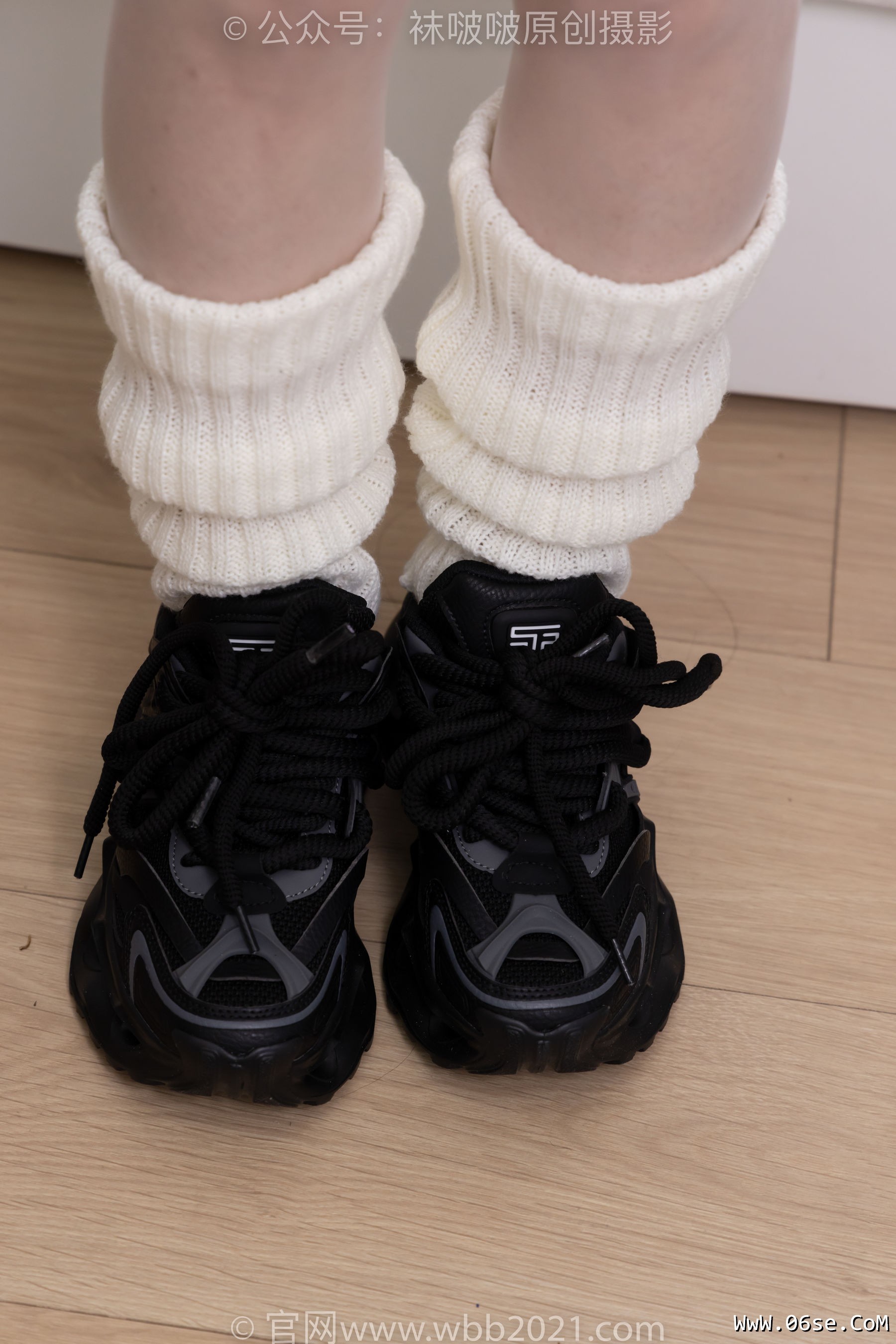 图片[35]-BoBoSocks袜啵啵 No.376 甜甜圈 -运动鞋、堆堆袜套、白丝[150P]-六色网