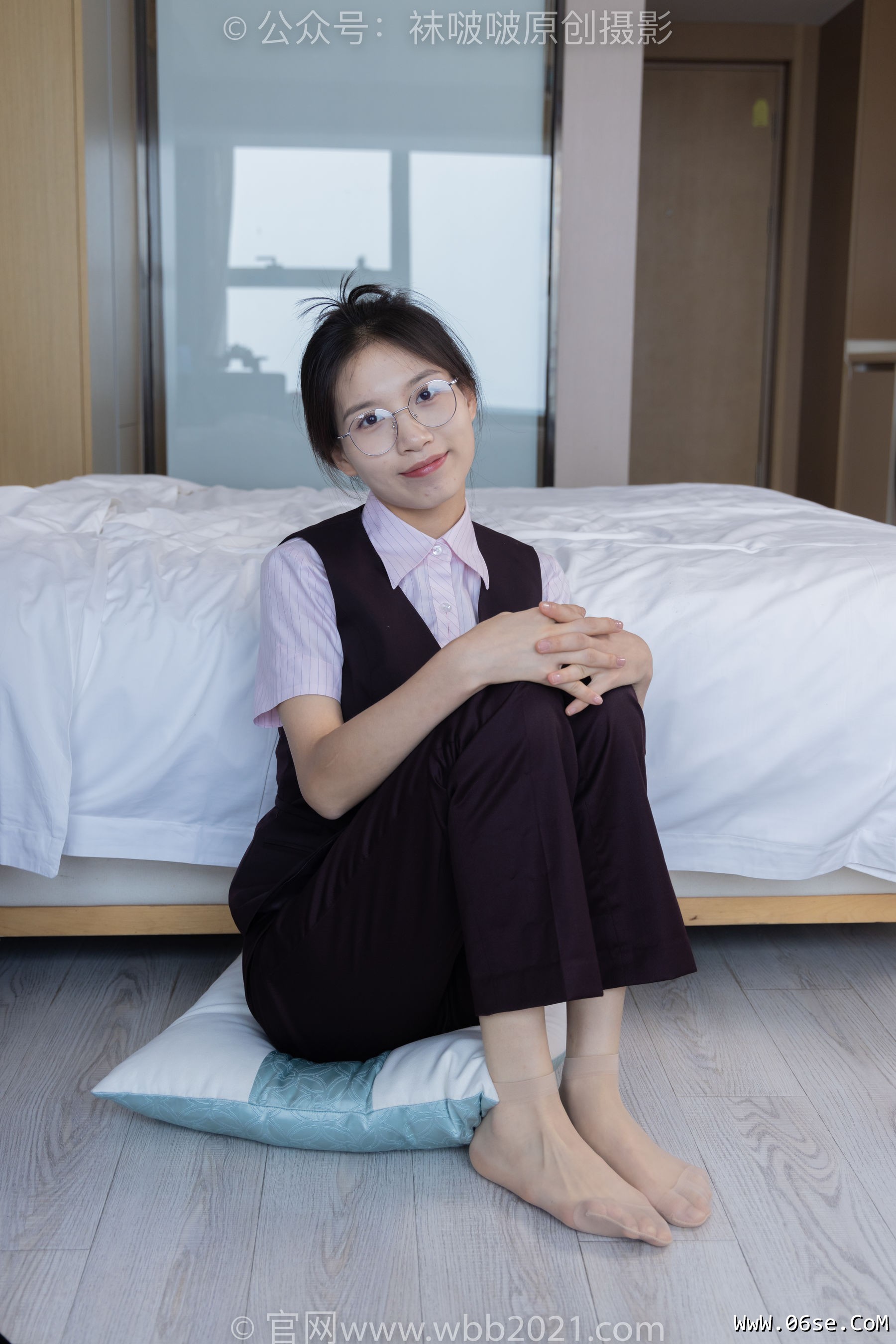 图片[33]-BoBoSocks袜啵啵 No.271 芝士 -平底鞋、短肉丝、银行制服[146P]-六色网