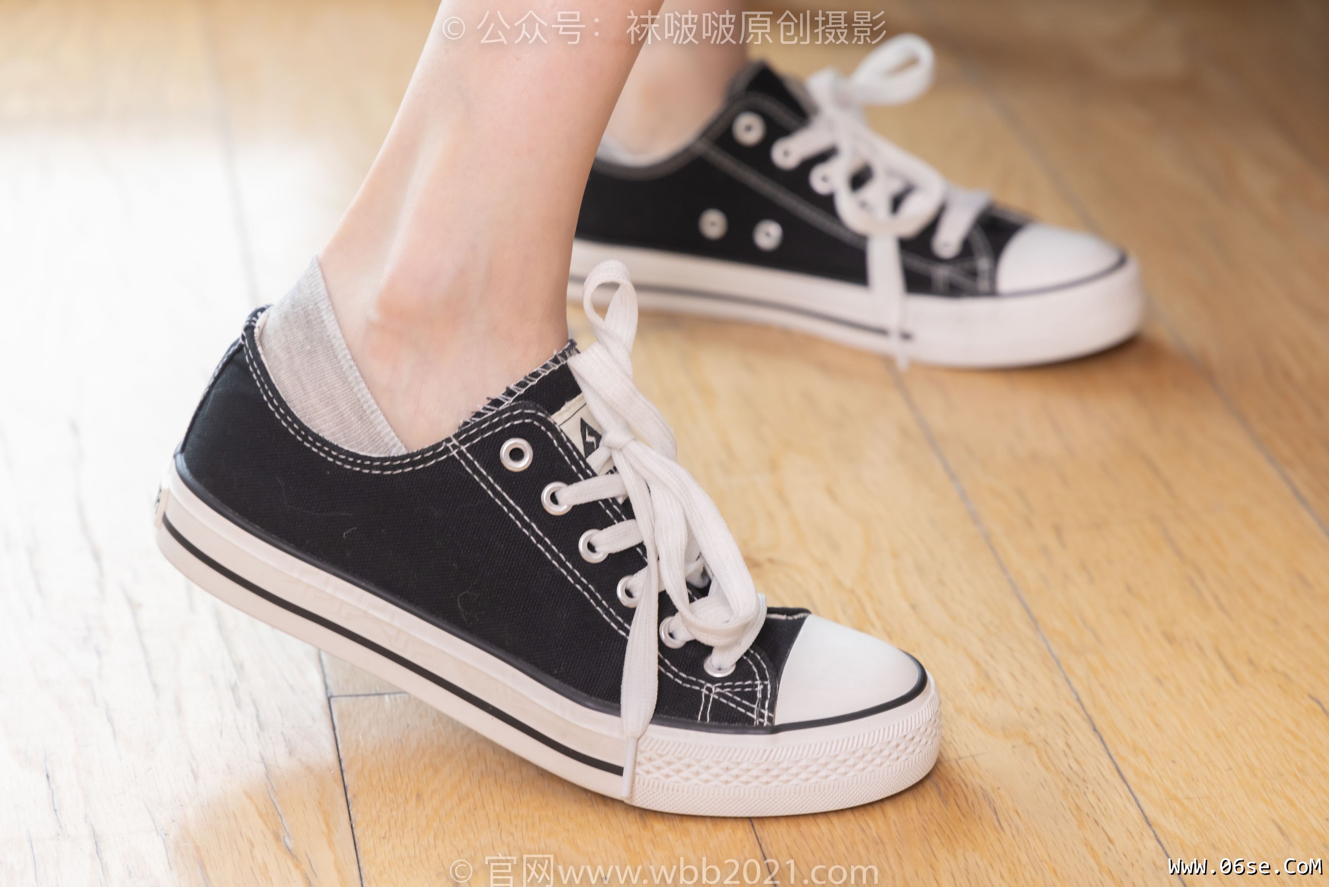 图片[18]-BoBoSocks袜啵啵 No.370 稚予 -板鞋、白棉袜、灰色棉船袜[140P]-六色网