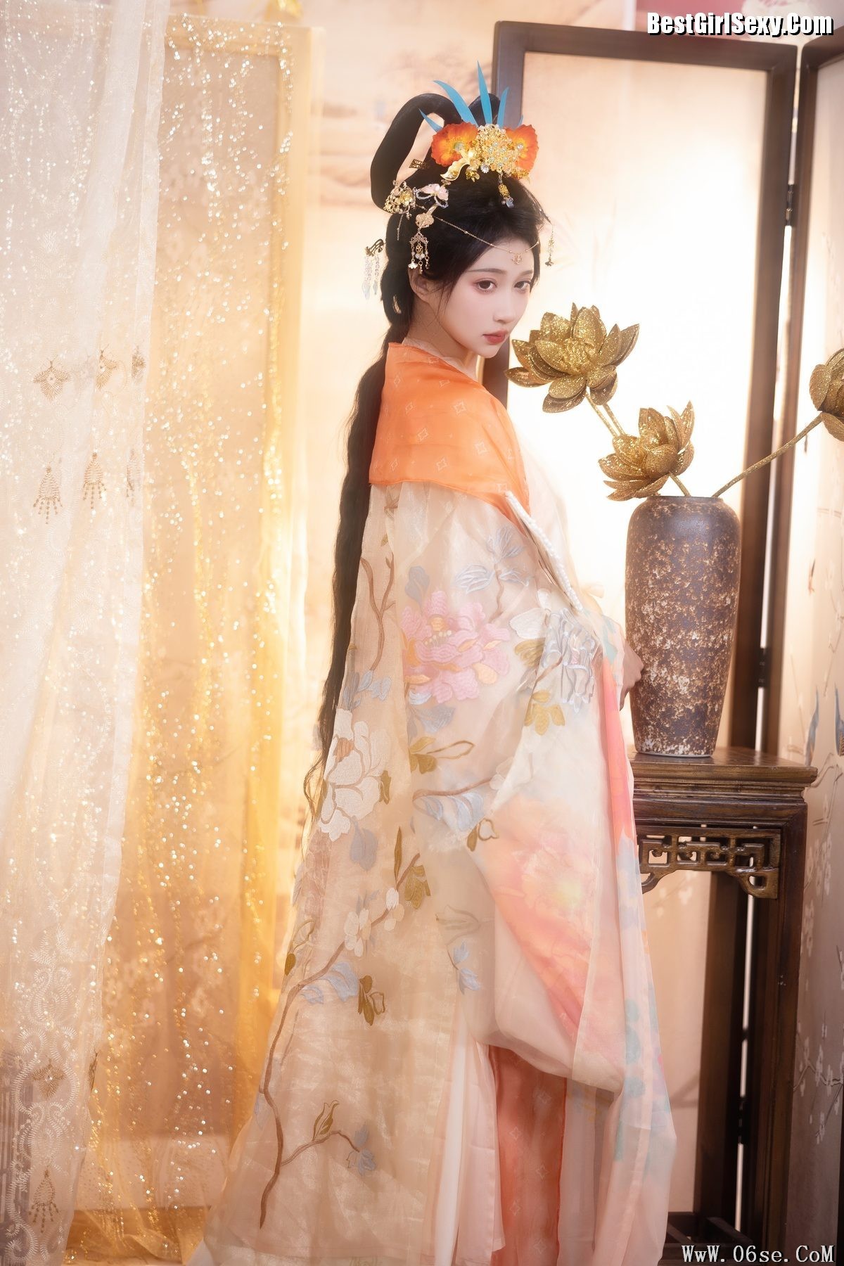 图片[19]-YiTuYu艺图语 Vol.4005 Qi Luo Sheng De Xiao Su Su[30P]-六色网