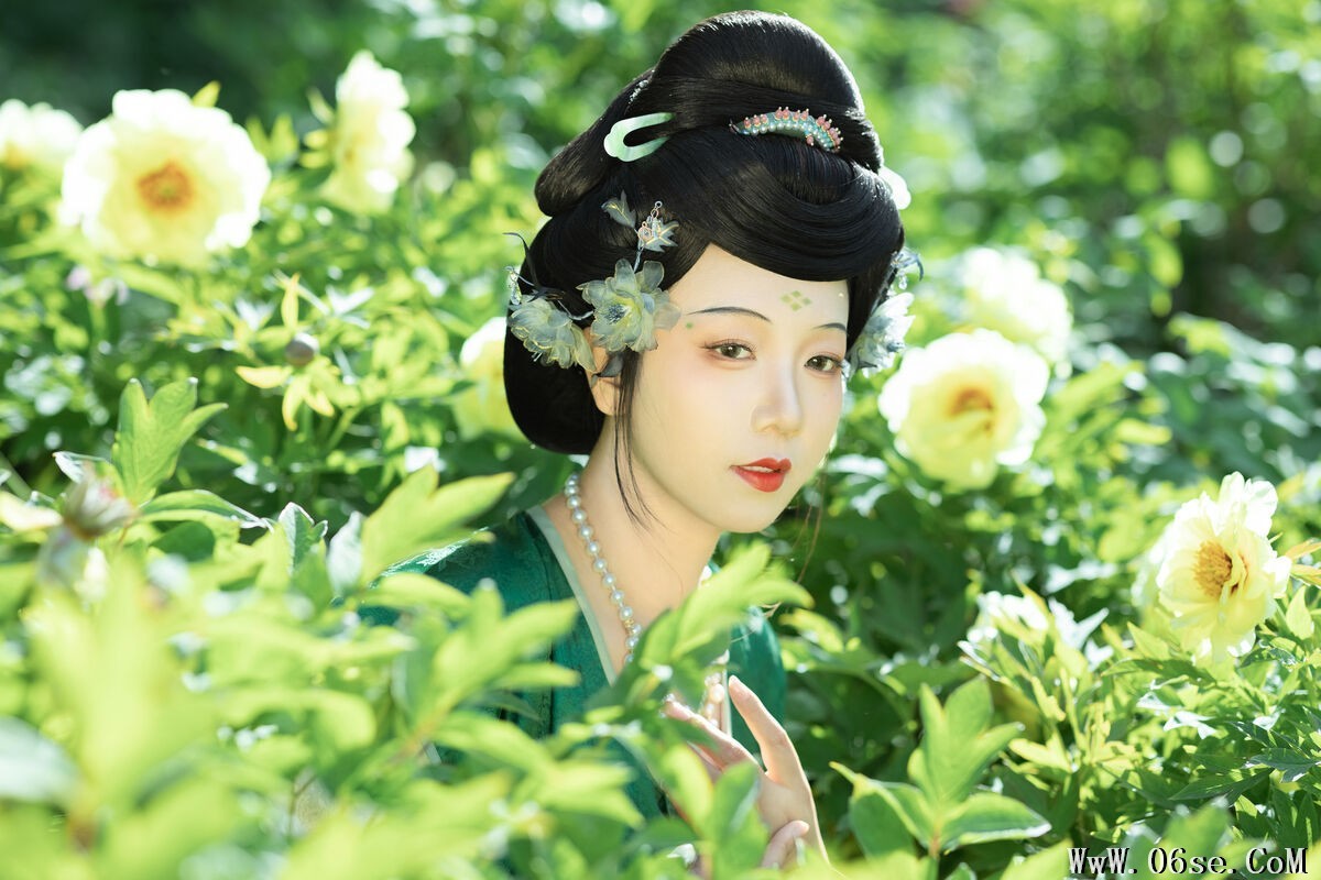 图片[18]-YiTuYu艺图语 Vol.7360 Hu Tu Tu Tu Tu Tu[35P]-六色网