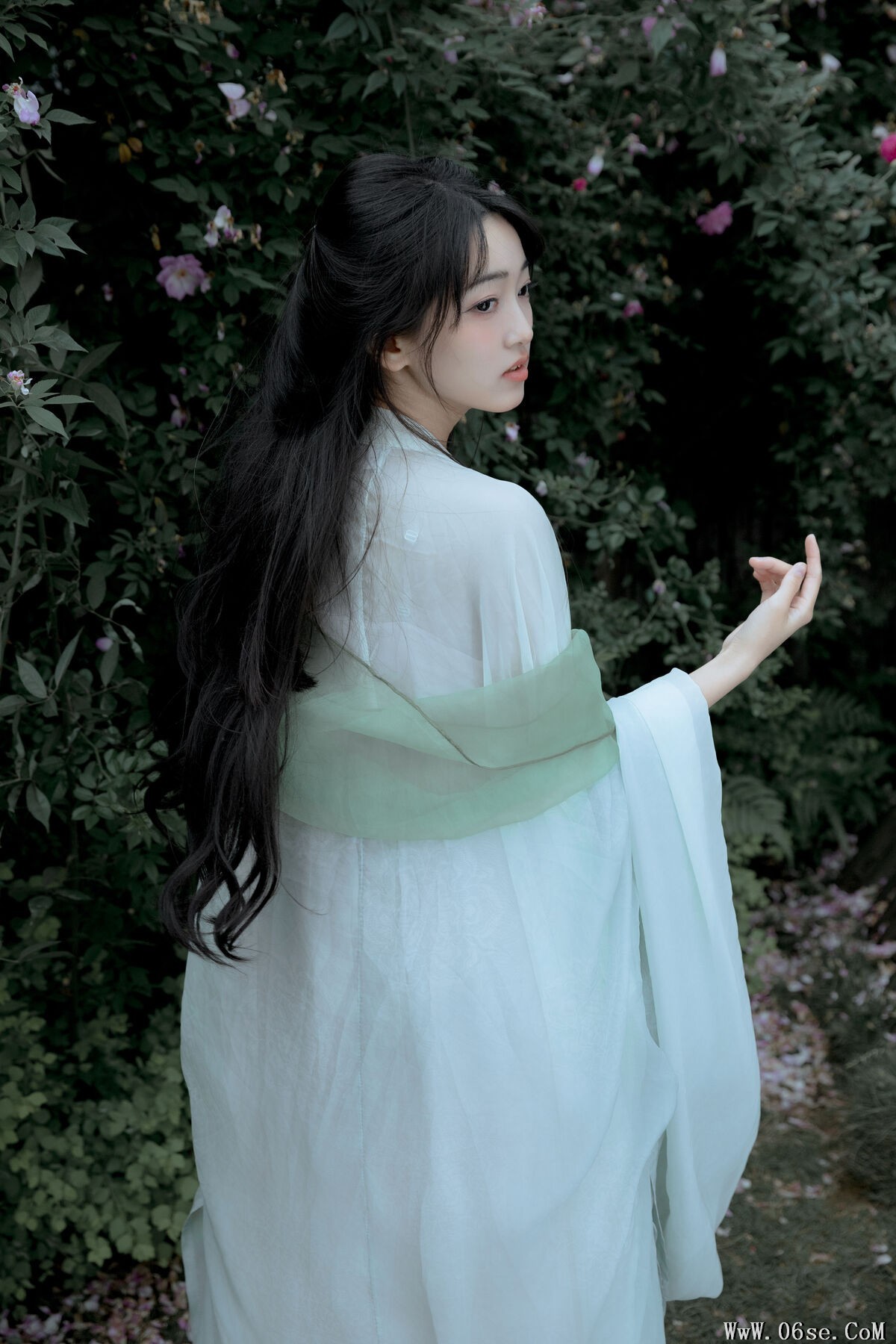 图片[23]-YiTuYu艺图语 Vol.6893 Leng Ku Wang Ye[25P]-六色网