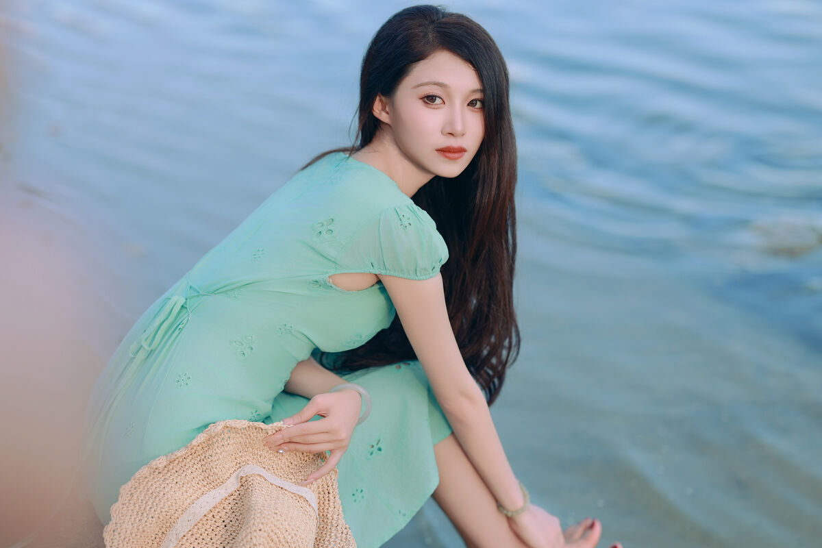 图片[22]-YiTuYu艺图语 Vol.7492 Liu Liu[32P]-六色网