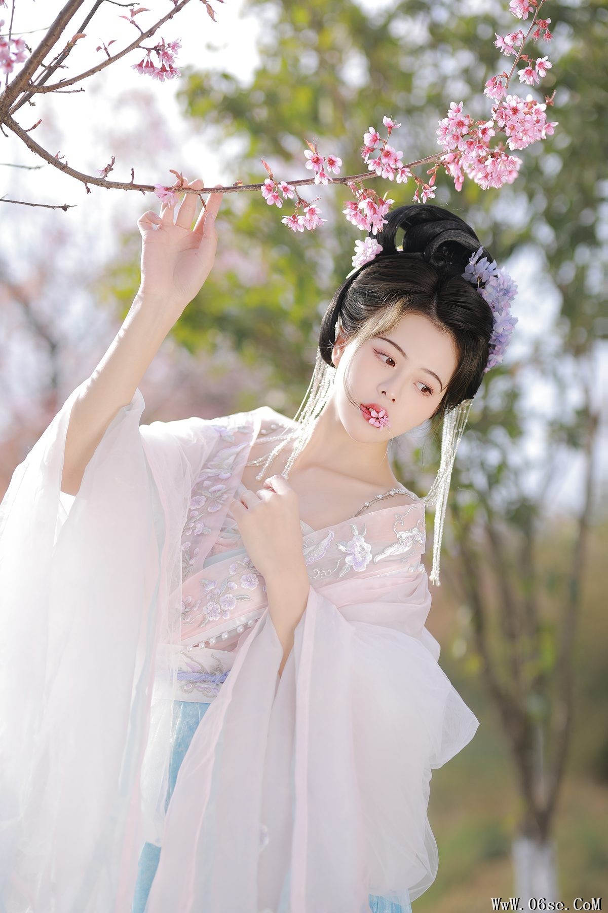 图片[17]-YiTuYu艺图语 Vol.5908 Gua Zao Xiao Yang[23P]-六色网