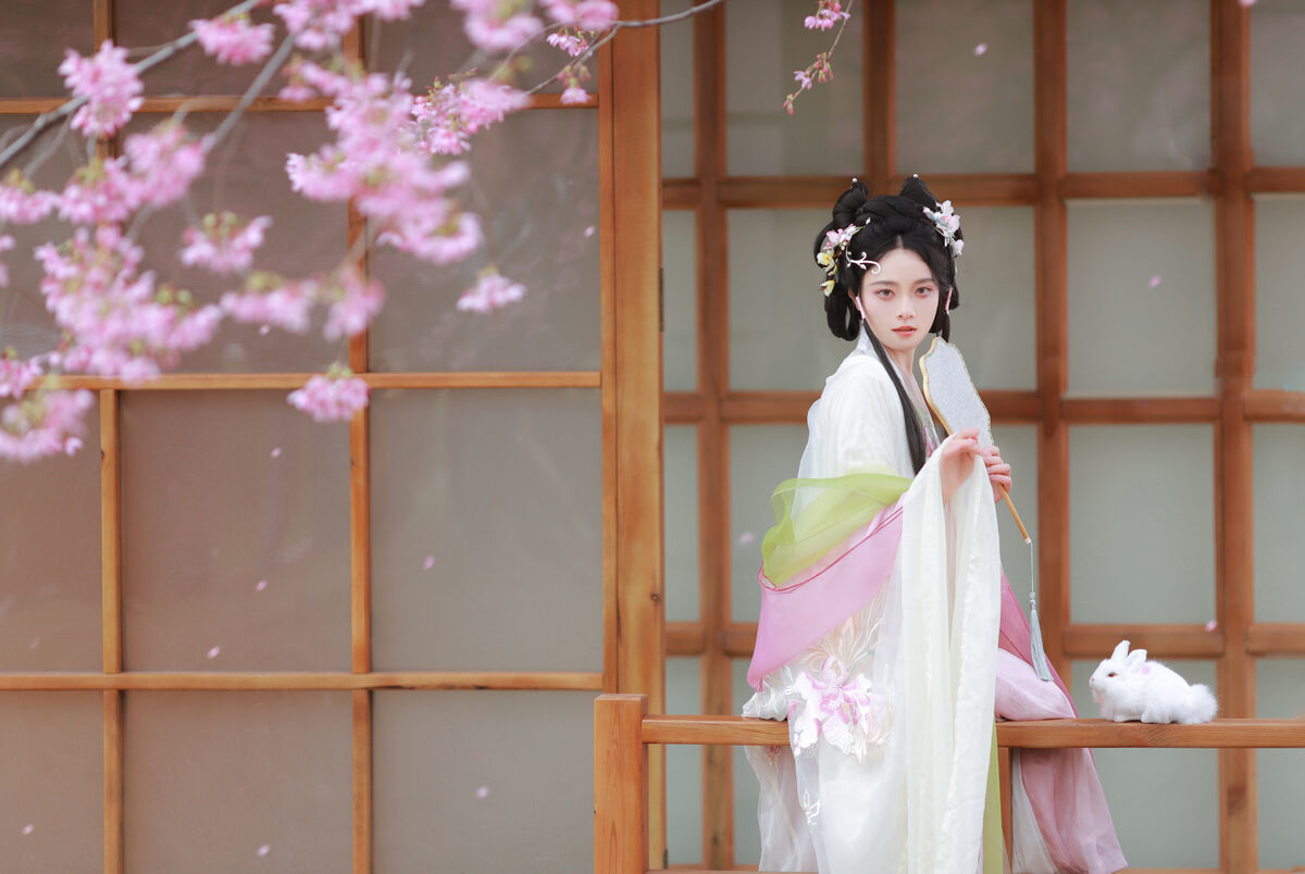 图片[4]-YiTuYu艺图语 Vol.6610 Nu Li Hua Zhuang De Sui Sui[22P]-六色网