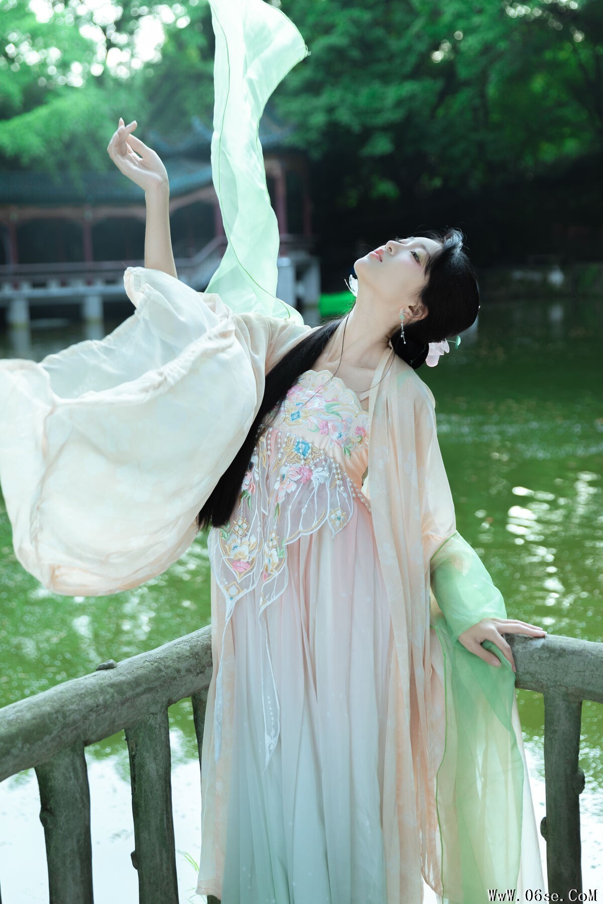 图片[25]-YiTuYu艺图语 Vol.7300 Leng Ku Wang Ye[25P]-六色网